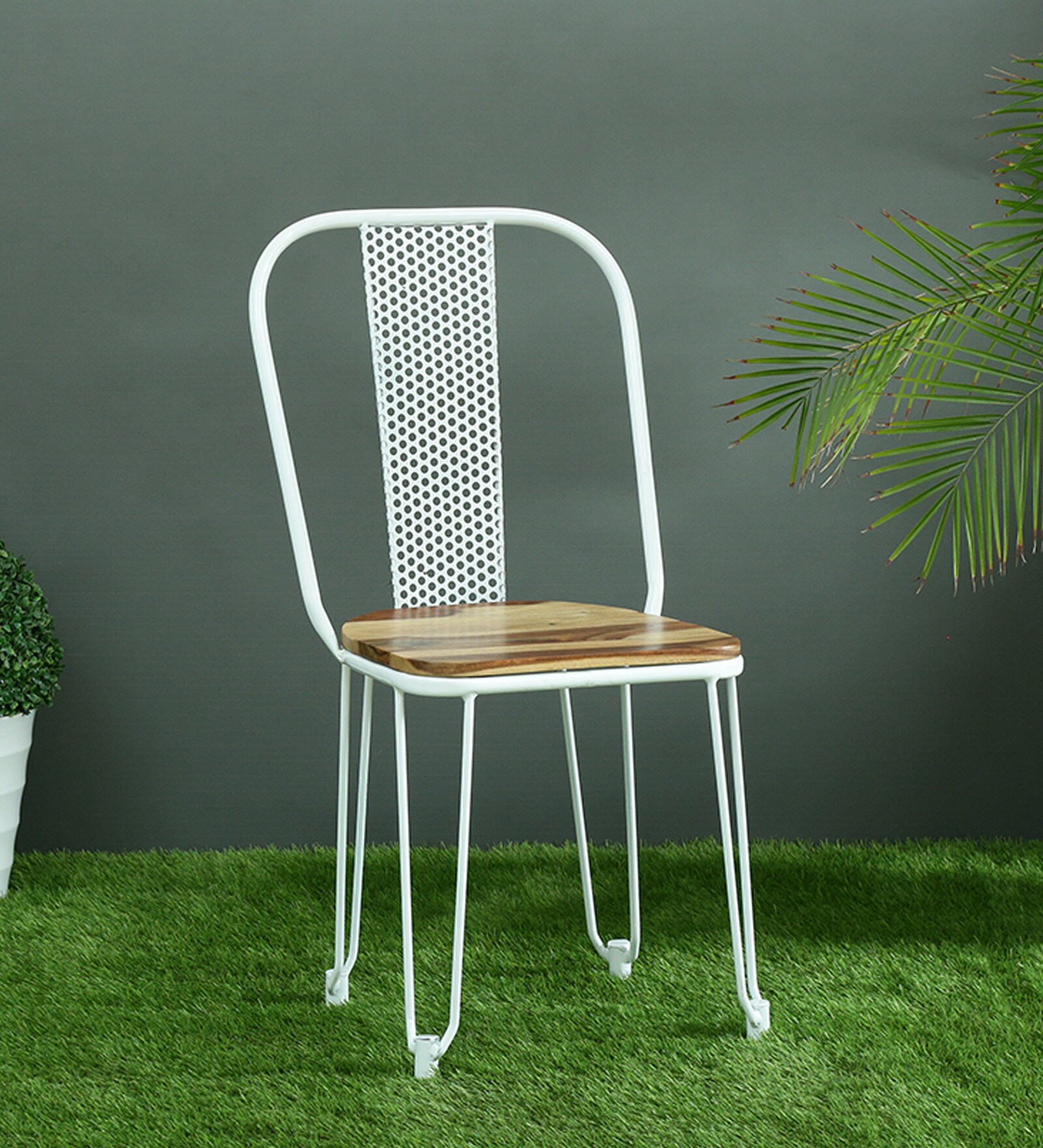 Lennox Metal Iconic Chair in White Colour