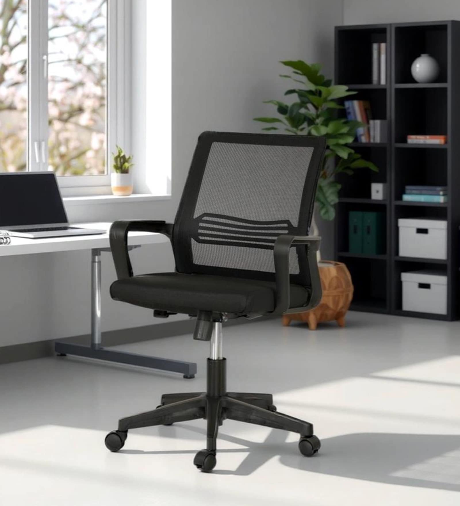 Leon Ergonomic Chair In Black Finish