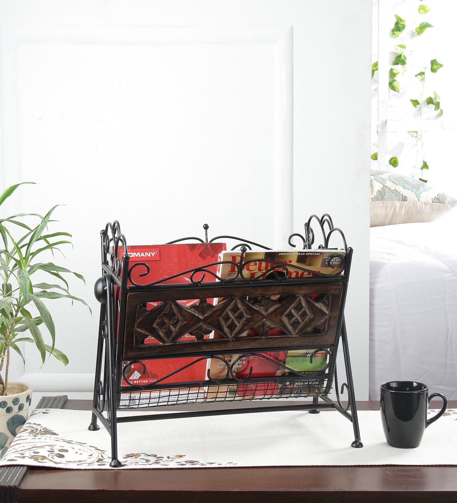 Metal Magazine Holder in Black Colour