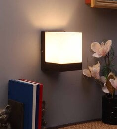 learc wall lights