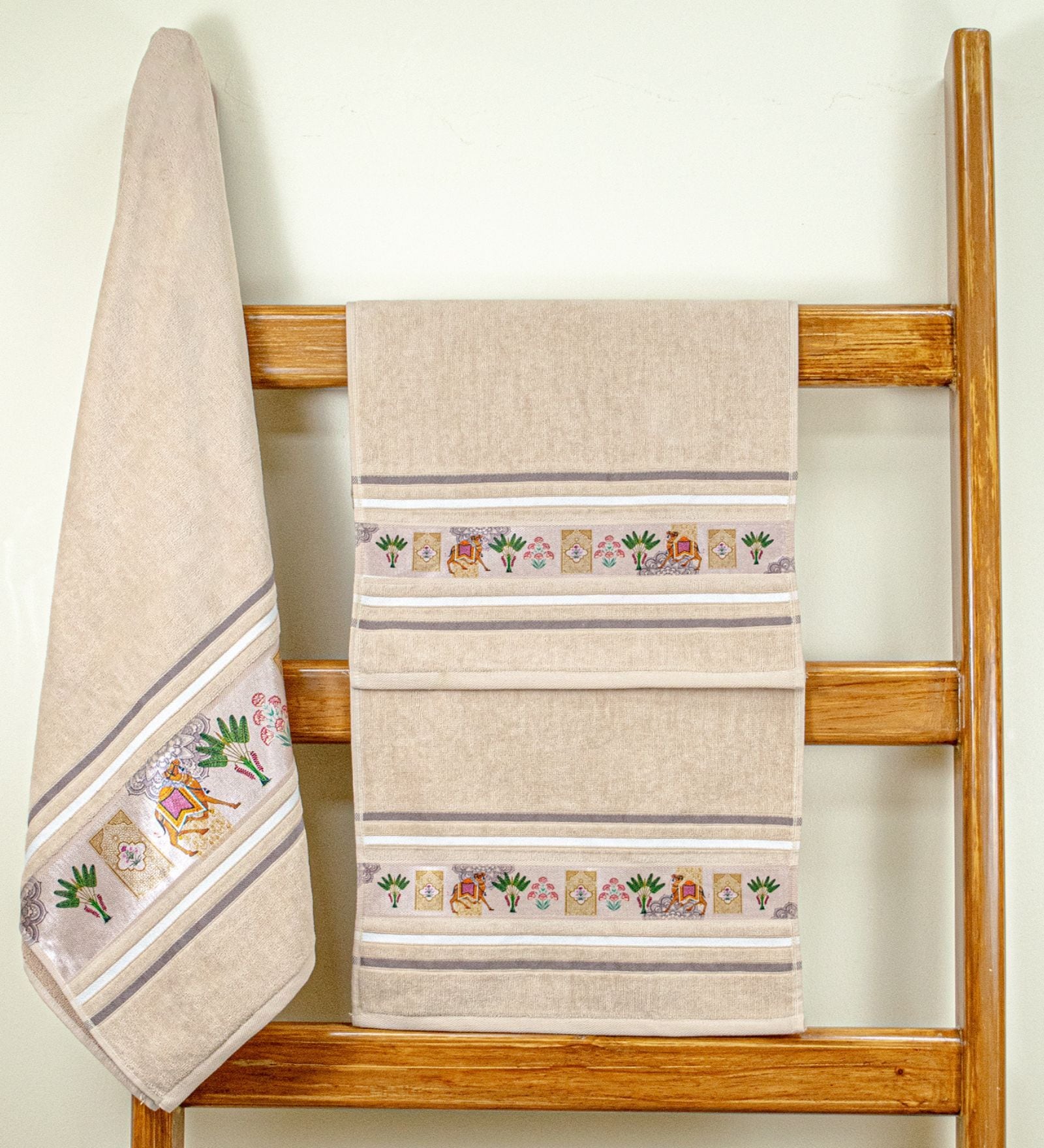 Light Beige Cotton Printed 460 GSM Bath & Hand Towels 3Pcs Bath And Hand Towels Light Beige Cotton Printed 460 GSM Bath & Hand Towels 3Pcs Bath And Hand Towels