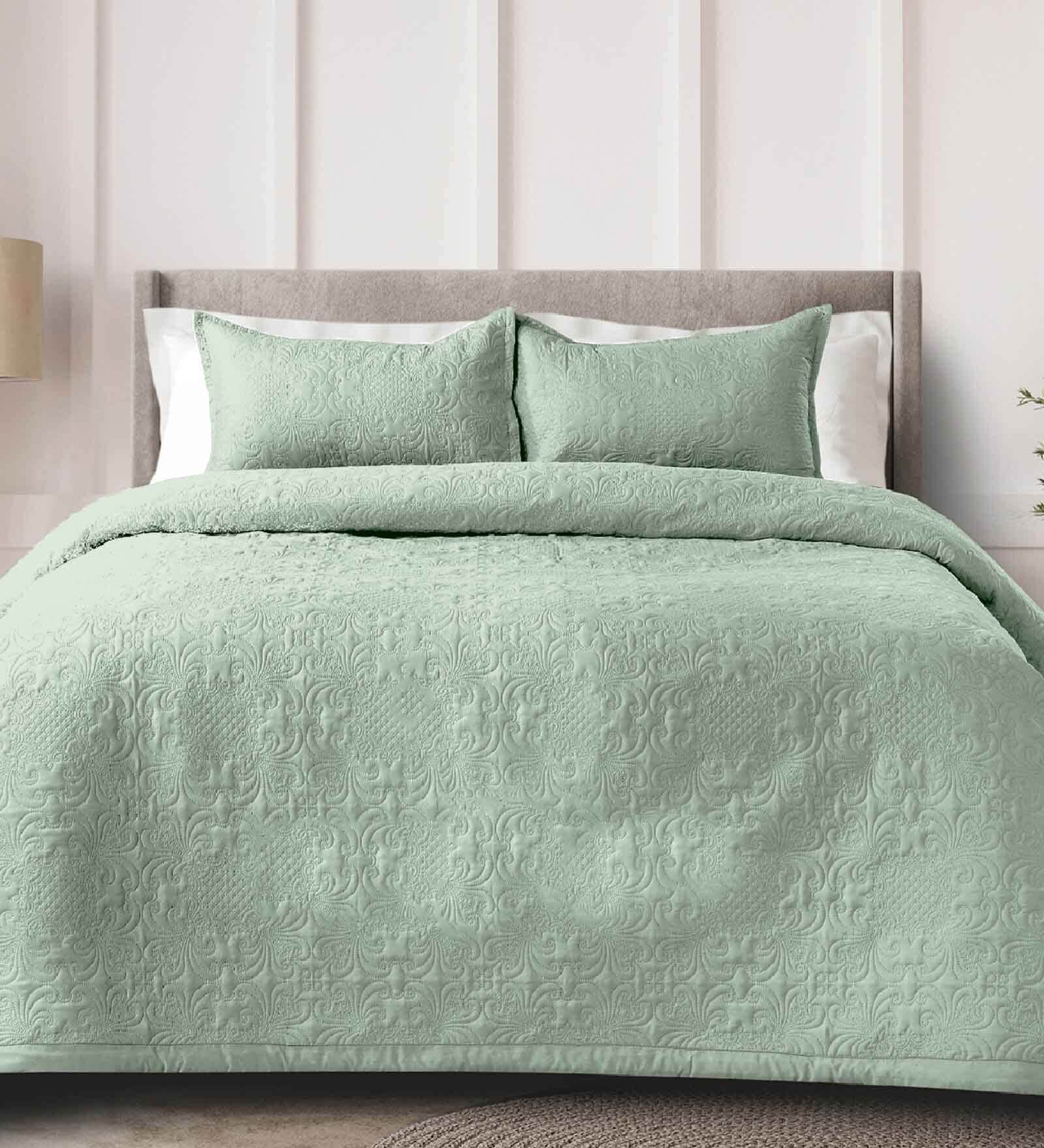 Light Green Solid GSM 300 Pure Cotton King Size Bedcover With 2 Pillow Covers
