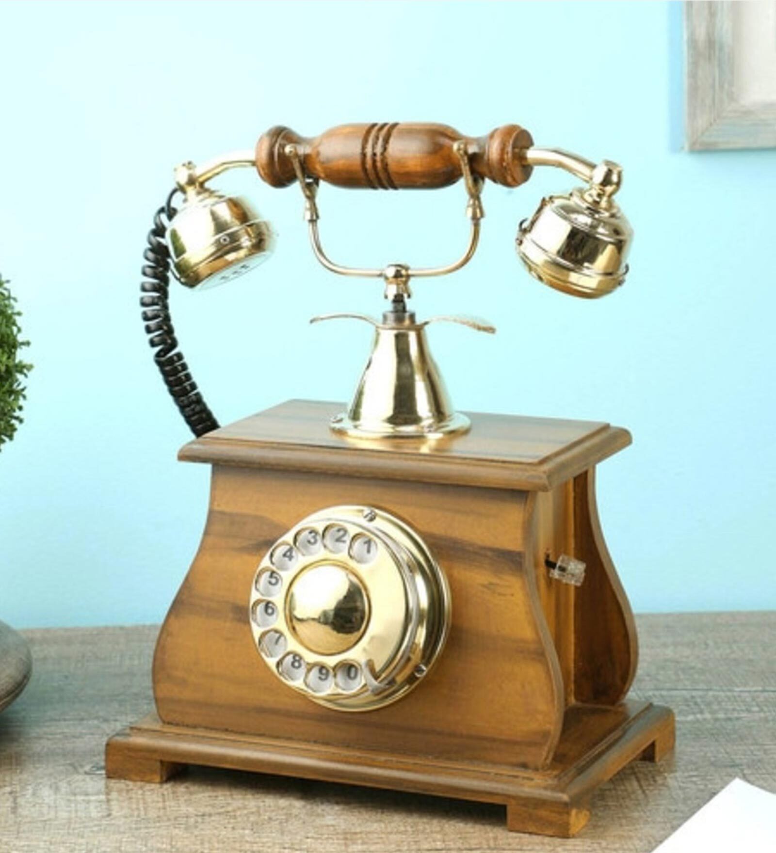 Vintage Working Telephone In Golden
Brass Showpiece
