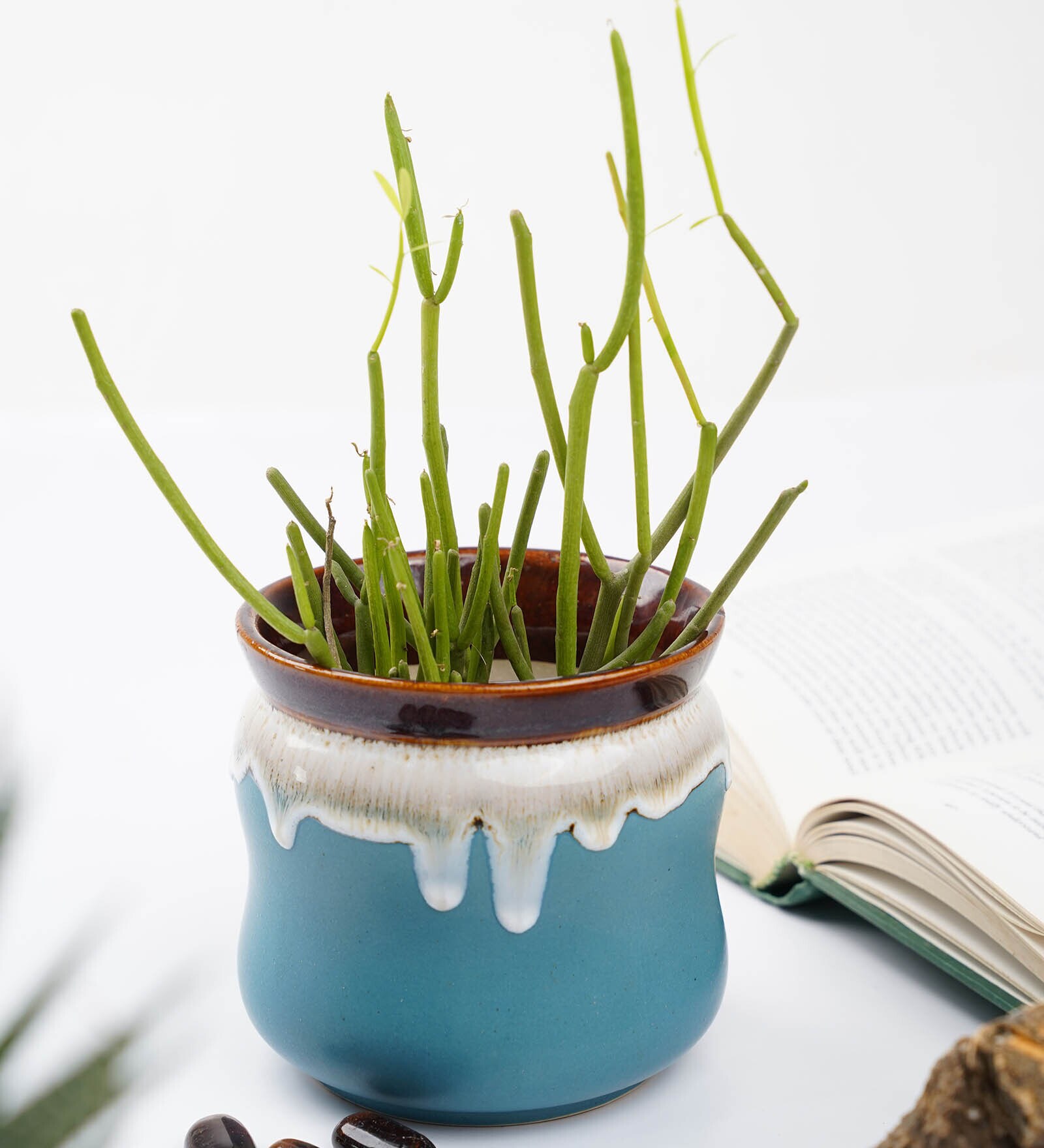 Little Pile Ocean Blue Ceramic Desk Pot