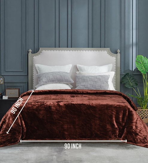 Brown Light Weight Cloudy Mink Silky Quilt