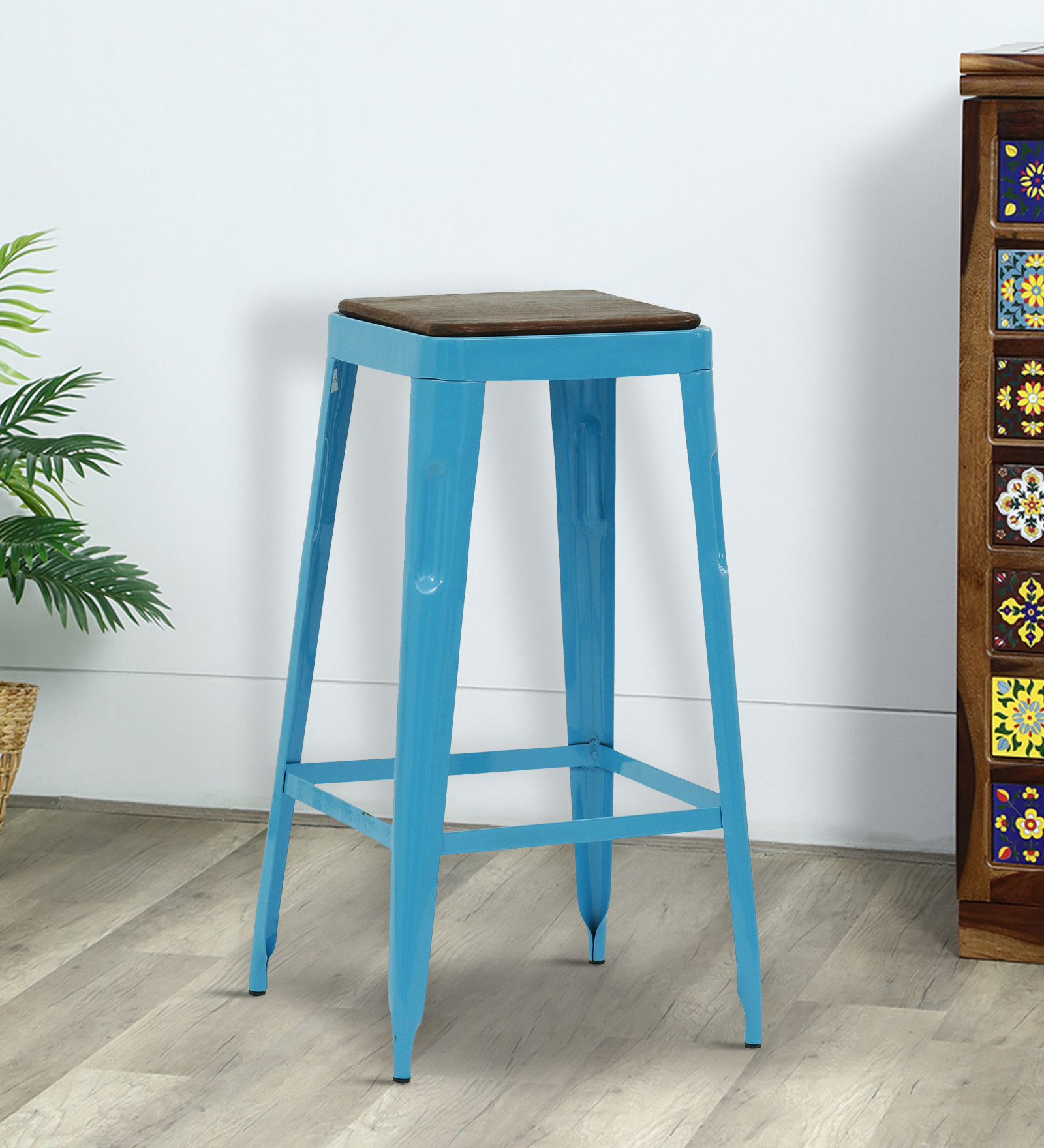 Lucy Metal Bar Stool In Blue Colour