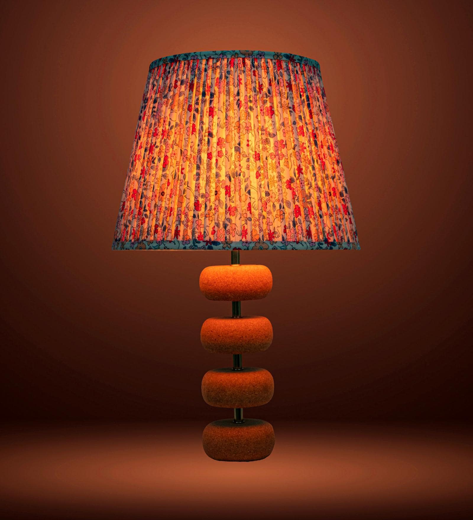 Pink Lume Floating Oval Steps Table Lamp in Natural Cork with Lampshade