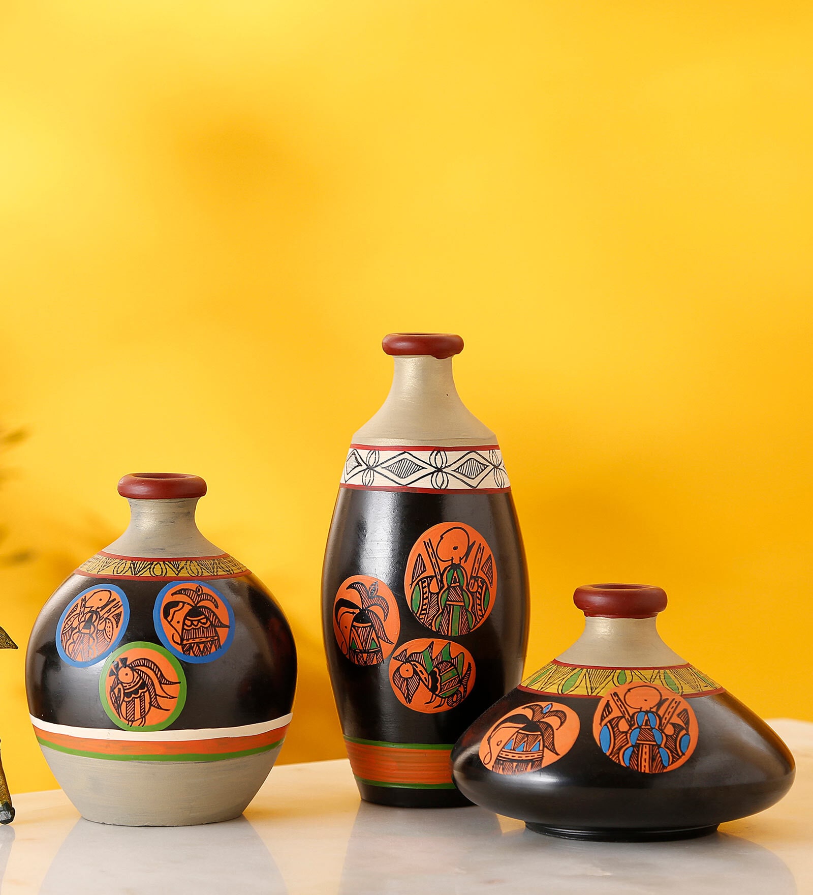 Madhubani Earthen (Set Of 3) Black Terracotta Table Vase