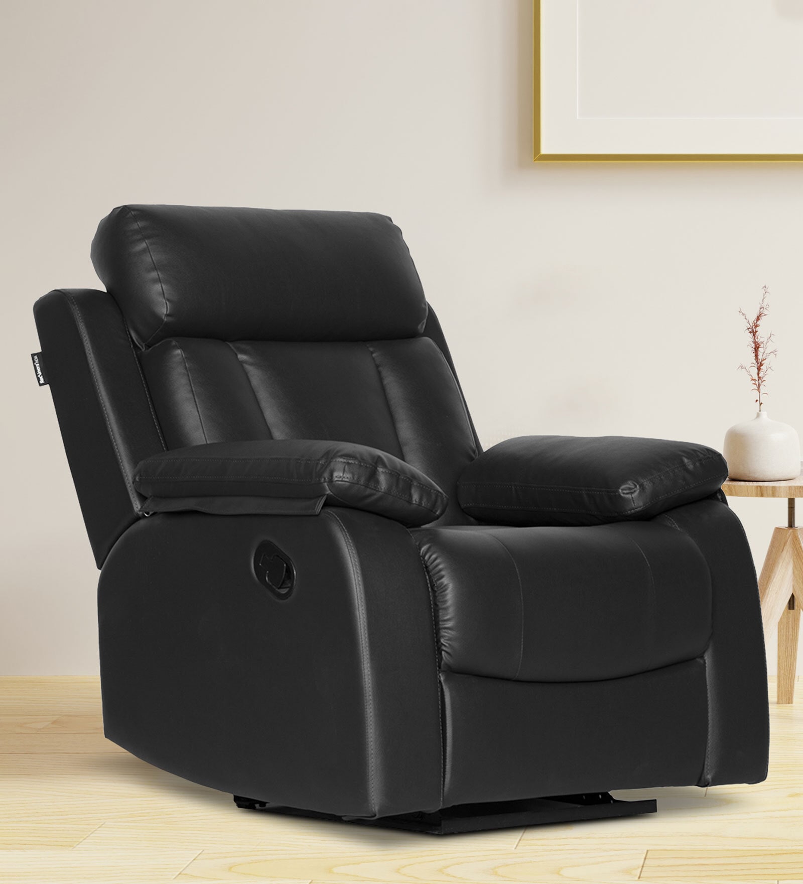 Magna Leatherette 1 Seater Manual Recliner In Black Colour