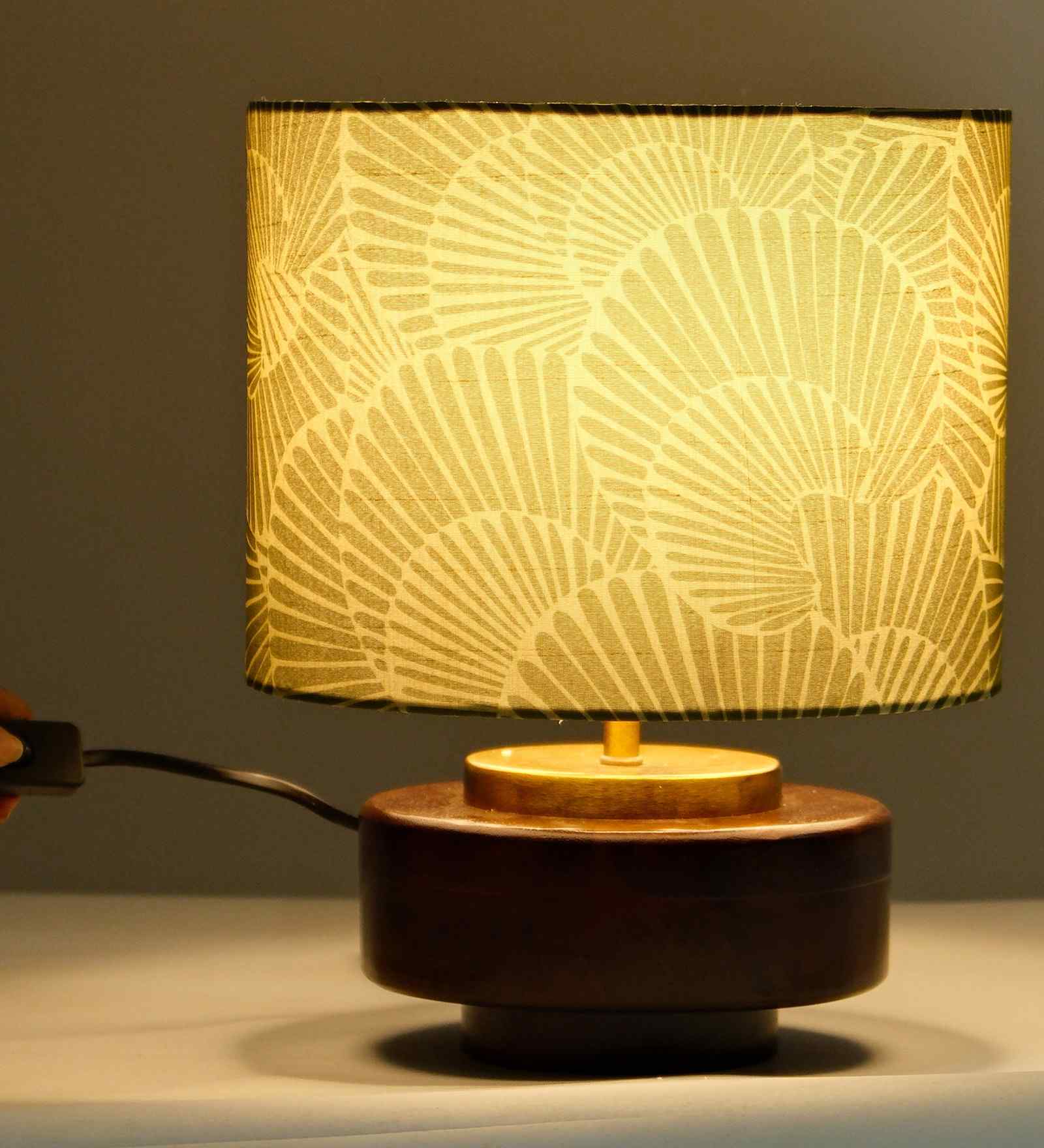 Mango Wood Turtle Base Table Lamp With Lily Leaves Mango Silk Lampshade 14"