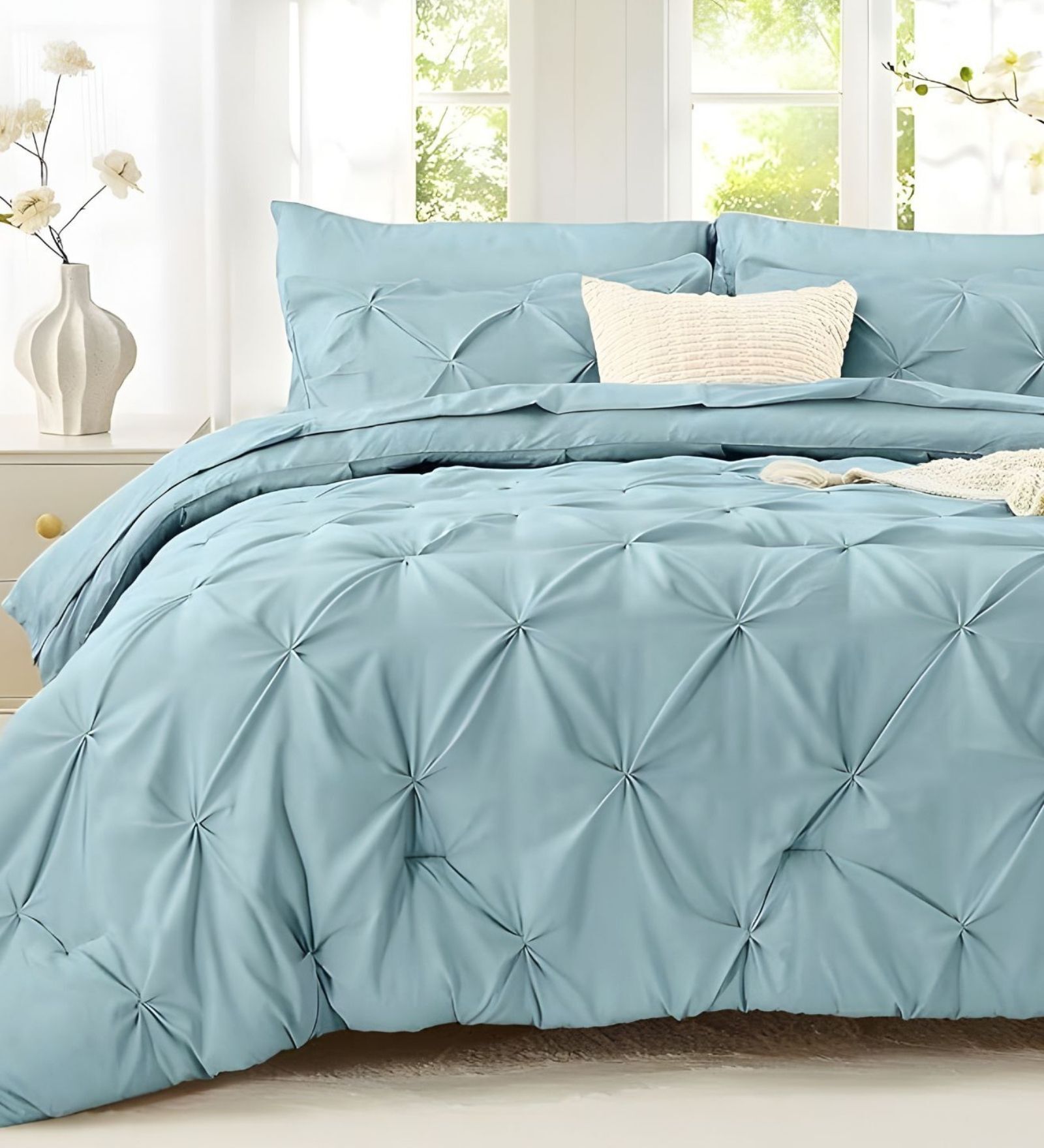 Marquis Pinch Pleat Skye AC Comforter Single Size With1 Pillow Cover
