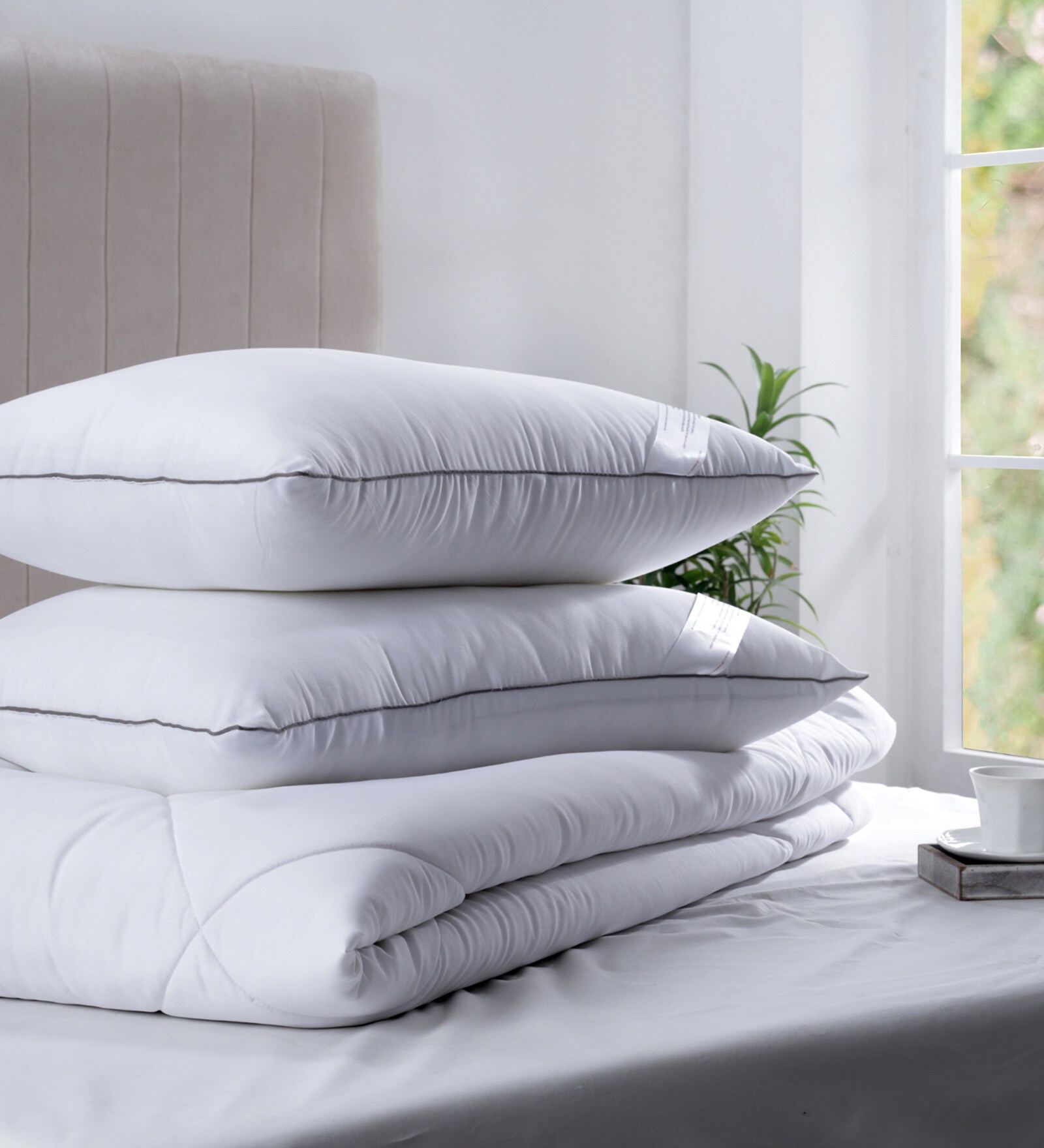 Filina Fibre 27 x 18 Inch Pillow