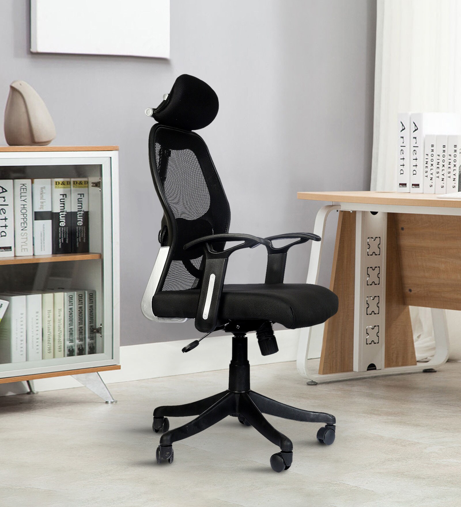Matrix Breathable Mesh Ergonomic Chair in Black Colour with Headrest Matrix Breathable Mesh Ergonomic Chair in Black Colour with Headrest