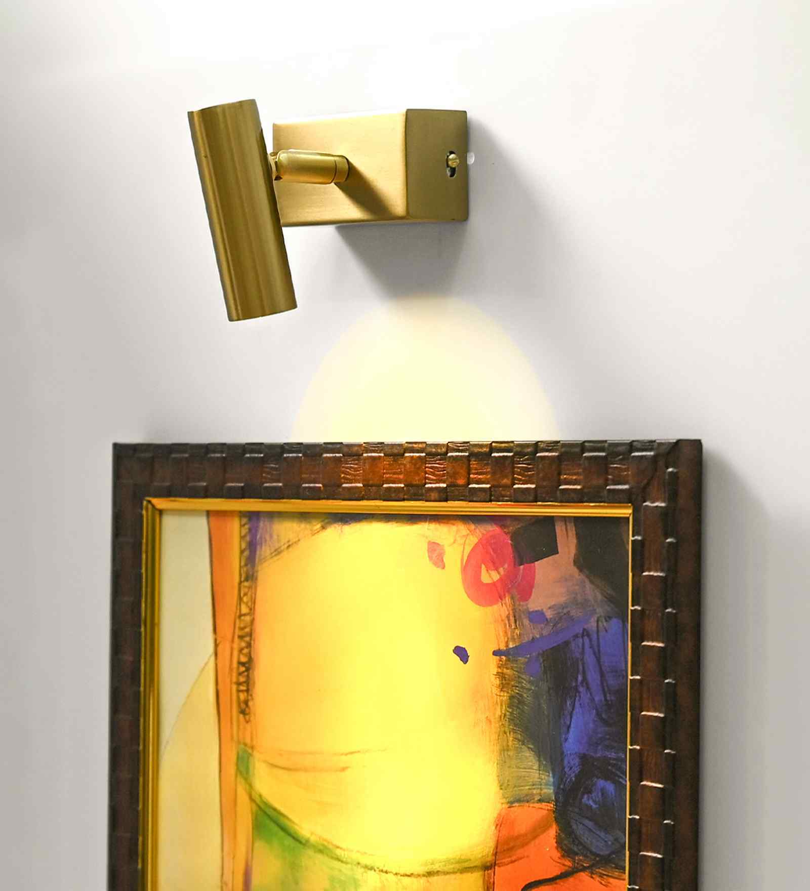 Matte Brass Finish Metal Modern Wall Light   Modern Decorative Fixture