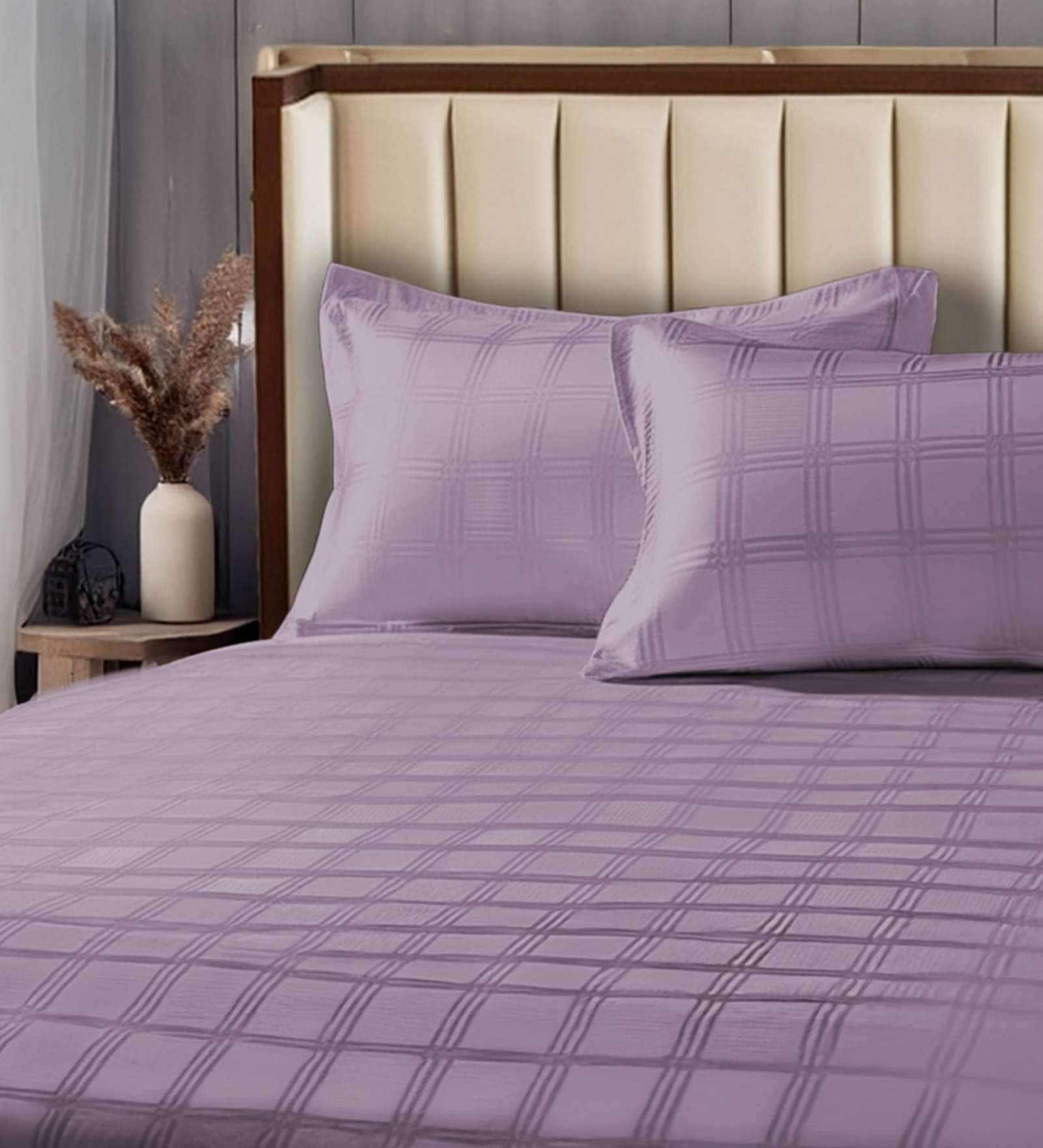 Mauve Solid 300 TC Cotton King Sized Bedsheet with 2 Pillow Covers