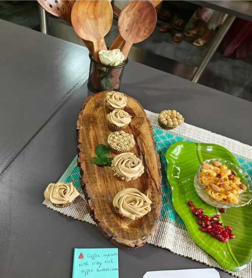 Mango Wood Papaya Serving Platter