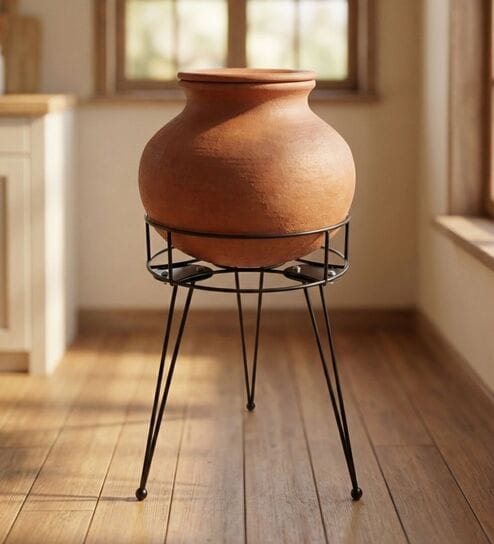Black Heavy-Duty Round Matka Stand