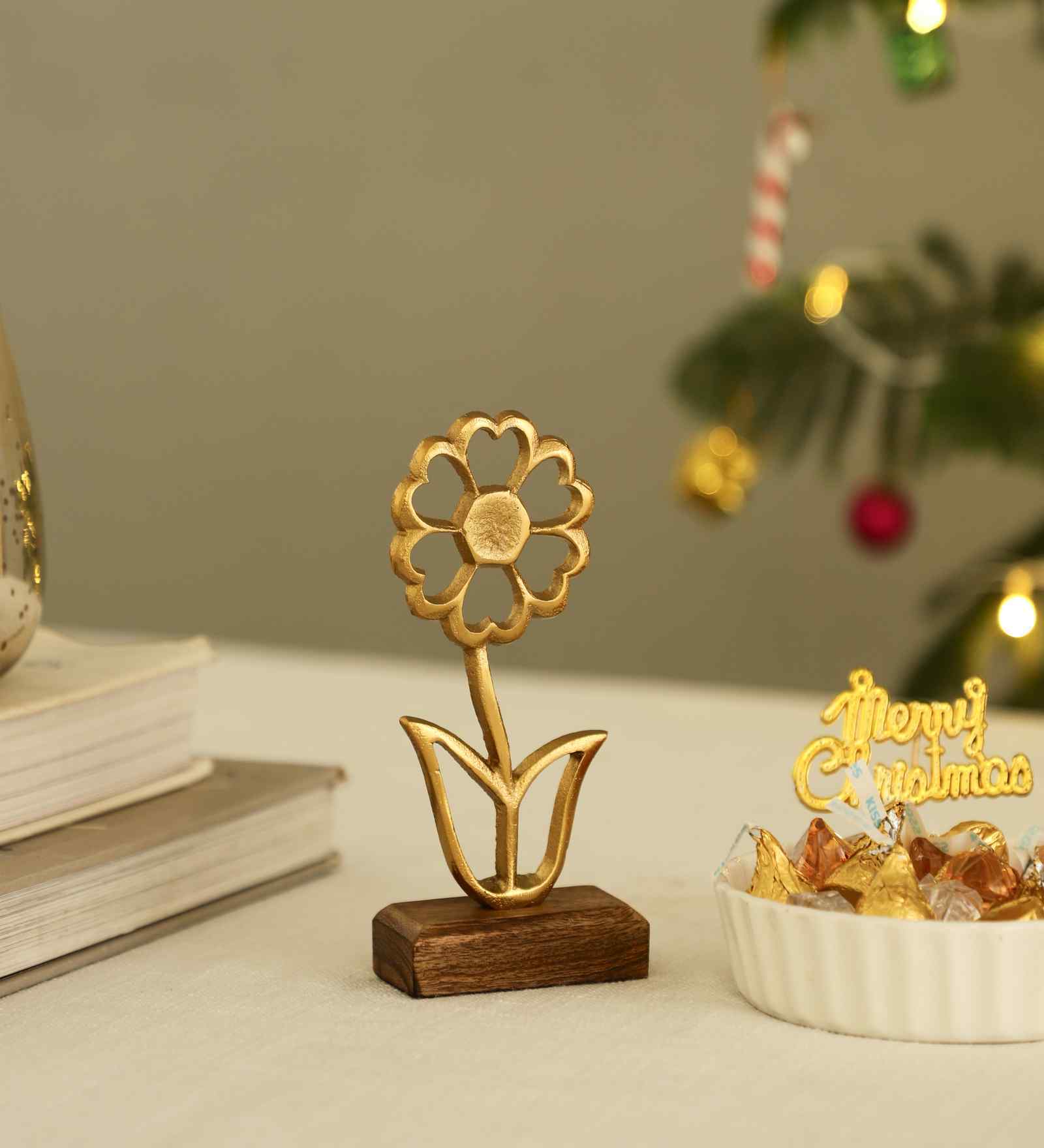 Aluminium Flower Showpiece With Wooden Base