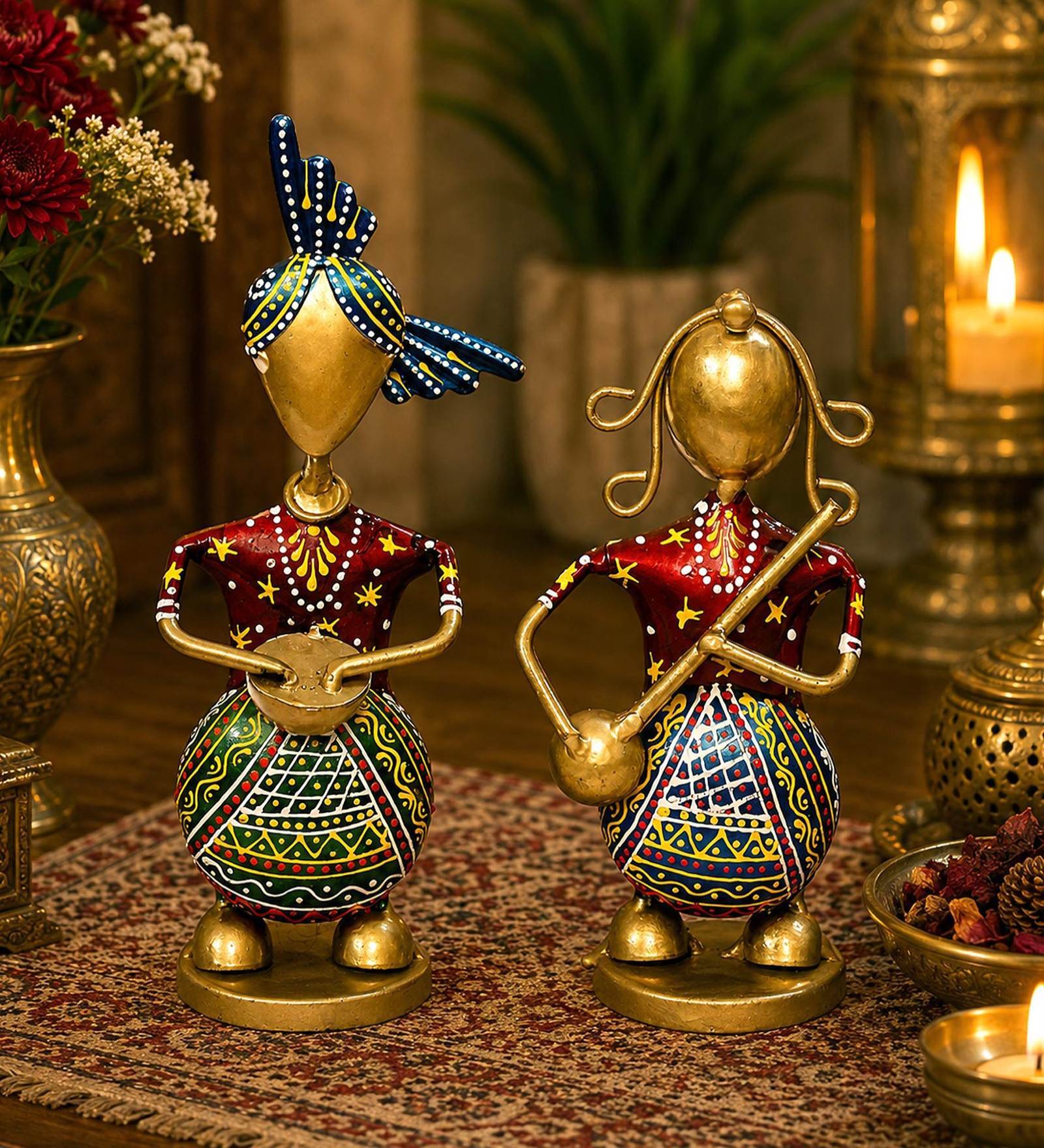 Metal Handpainted Decorative Set of 2 Couple Musician Showpiece  in Multicolor
