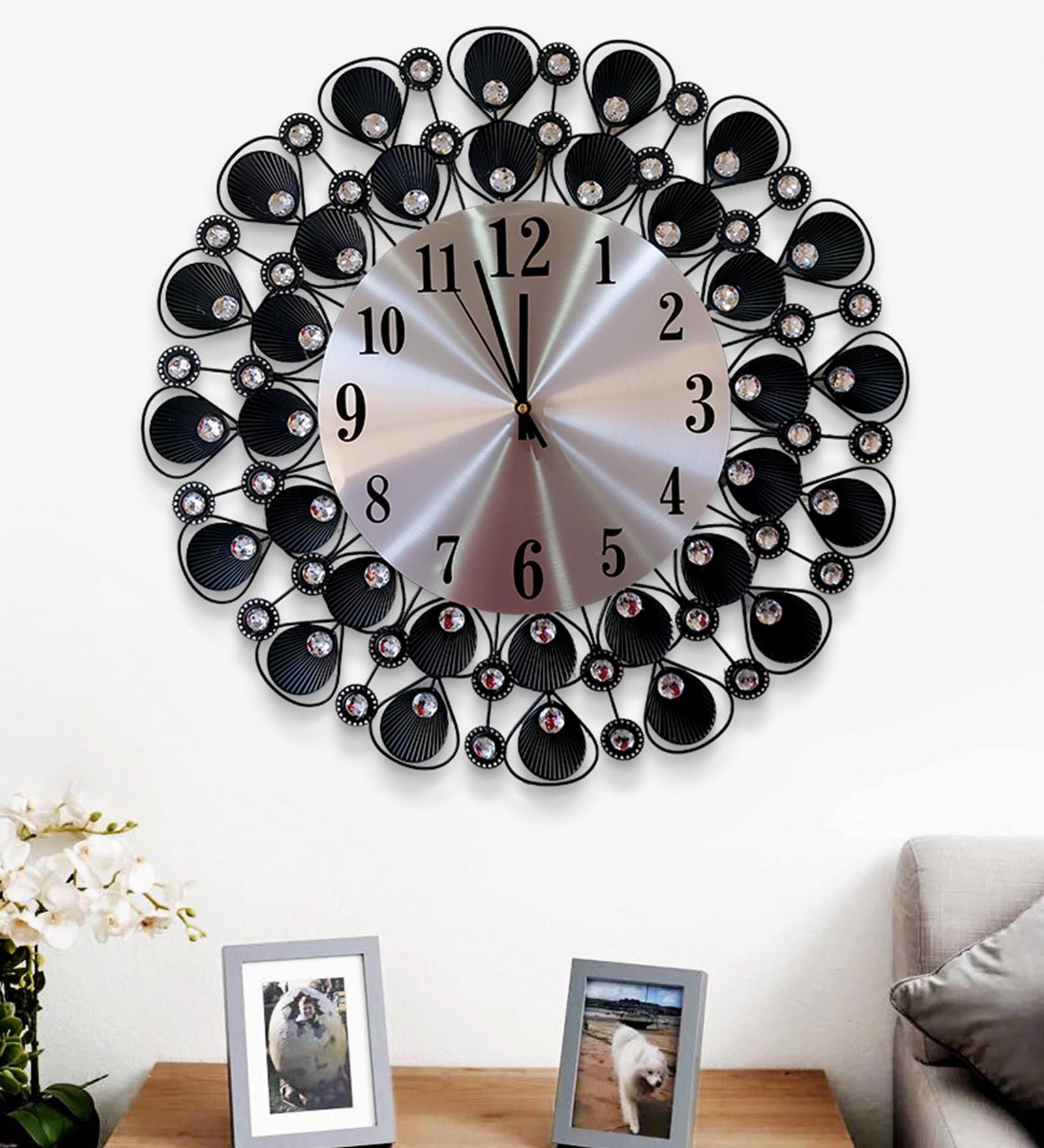 Metal Wing Shape Wall Clock In Silver