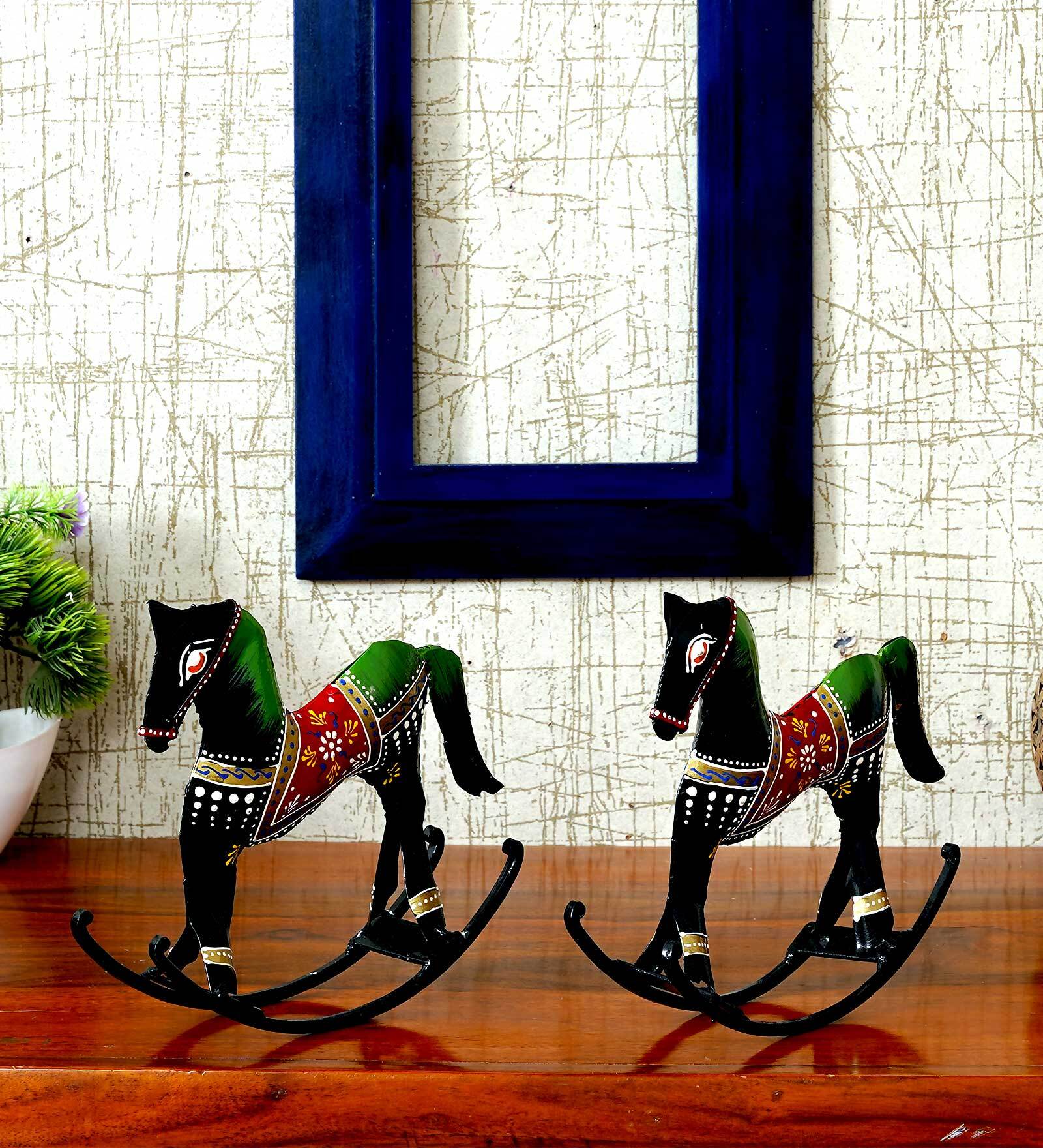 Metallic Horse (Set Of 2) Figurine In Black Colour