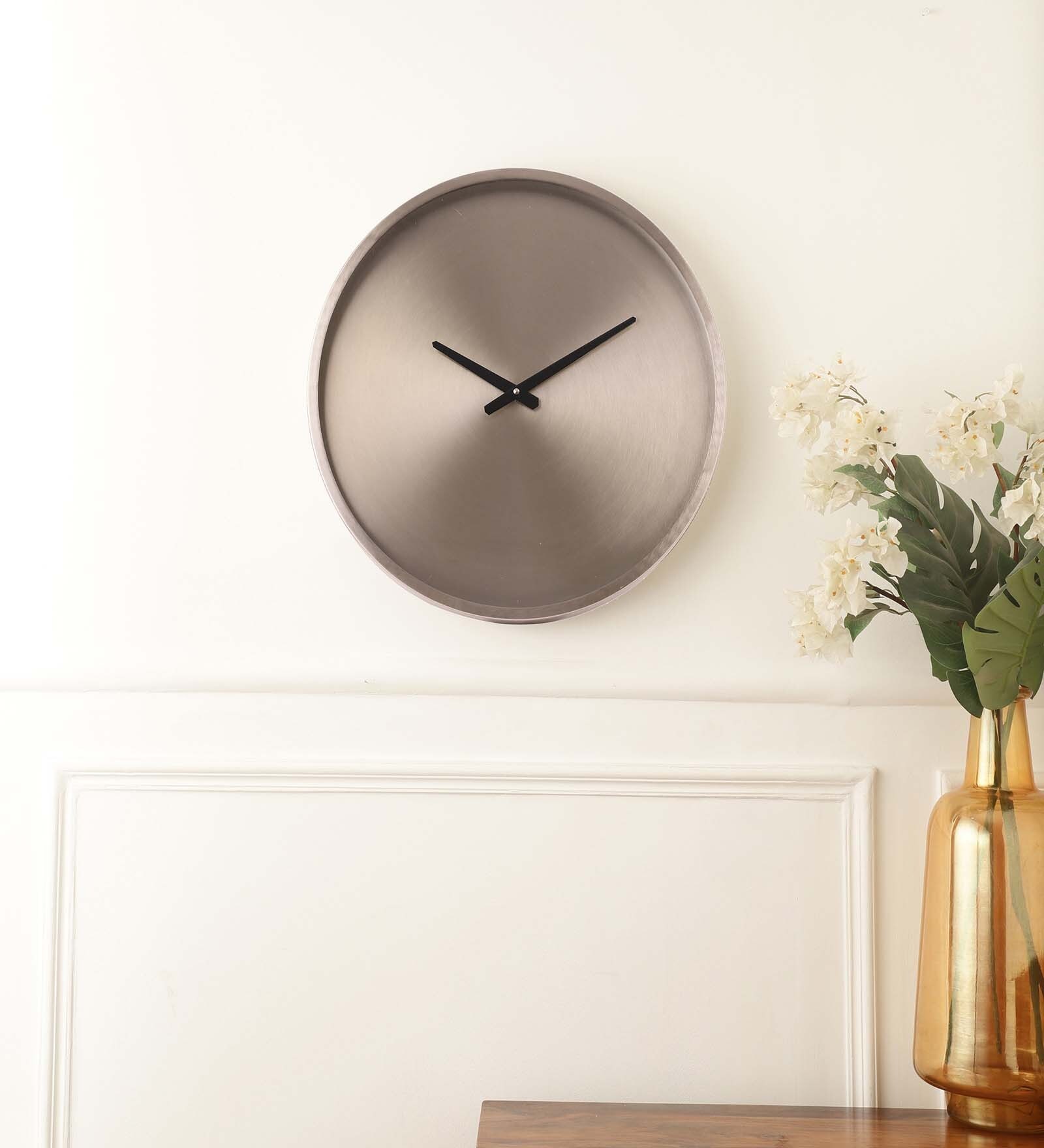 Silver Aluminium Metallica Wall Clock