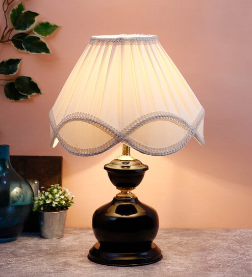 Metal Off-White Table Lamp