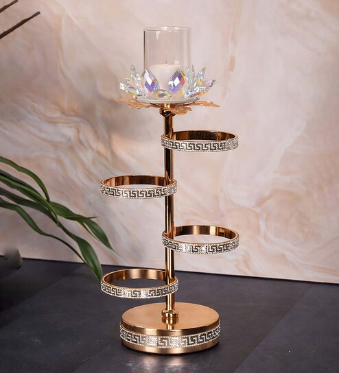 Metal Sublime Flower Shine French Gold Candle Stand