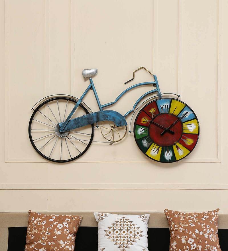 cycle design on wall