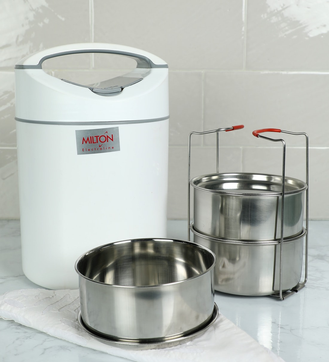 milton hot tiffin box
