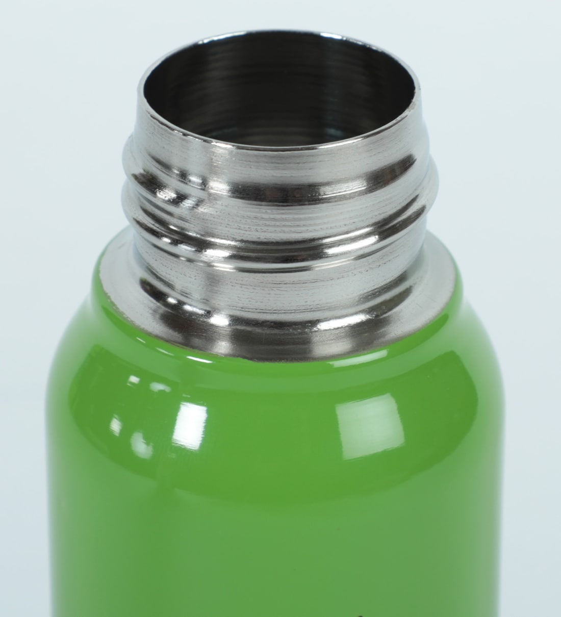 https://ii1.pepperfry.com/media/catalog/product/m/i/1100x1210/milton-thermosteel-hot---cold-slender-insulated-steel-bottle--green--160-ml-milton-thermosteel-hot---vhfgyx.jpg