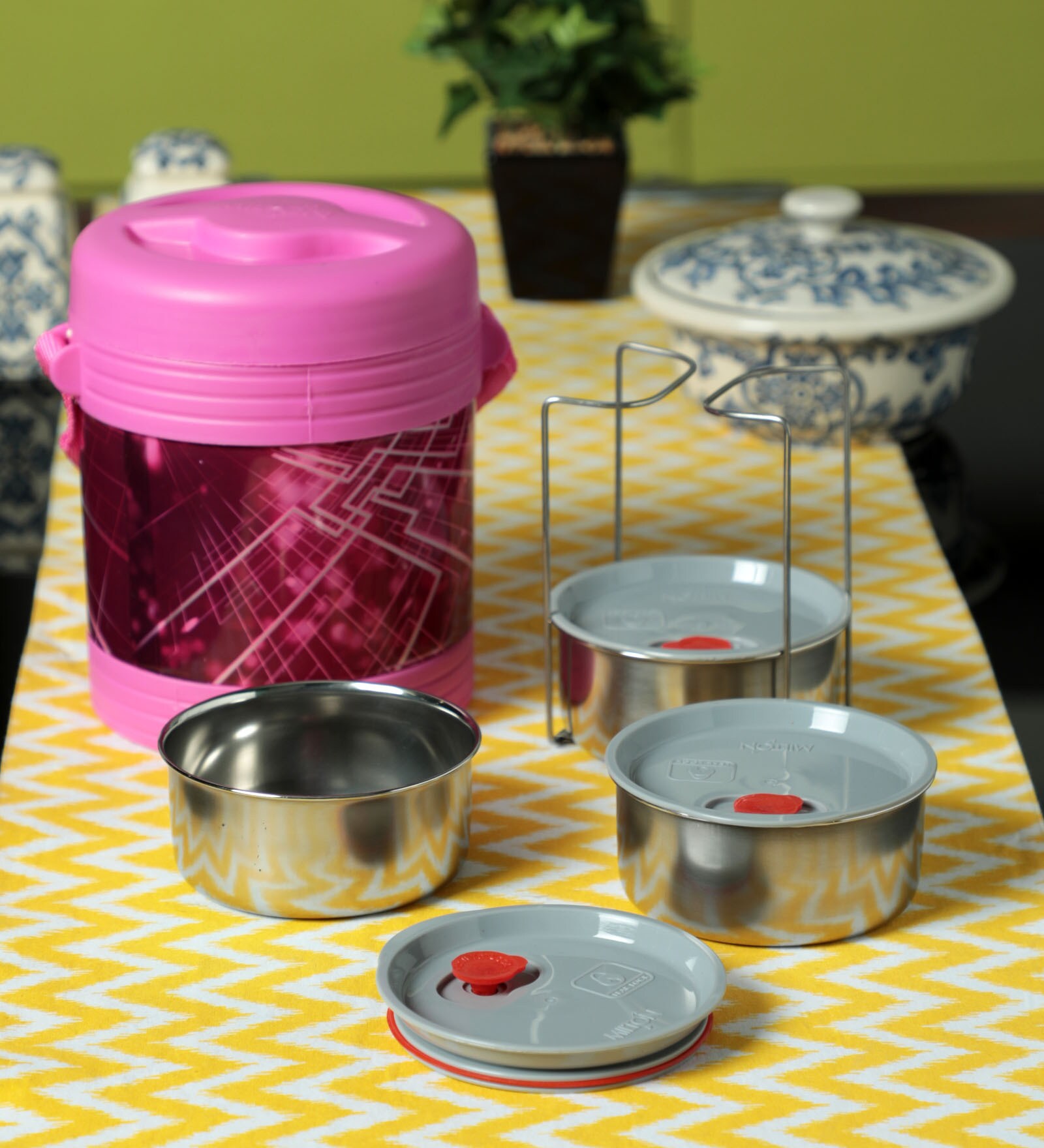 Stainless Steel & Plastic 300 ML Tiffin box