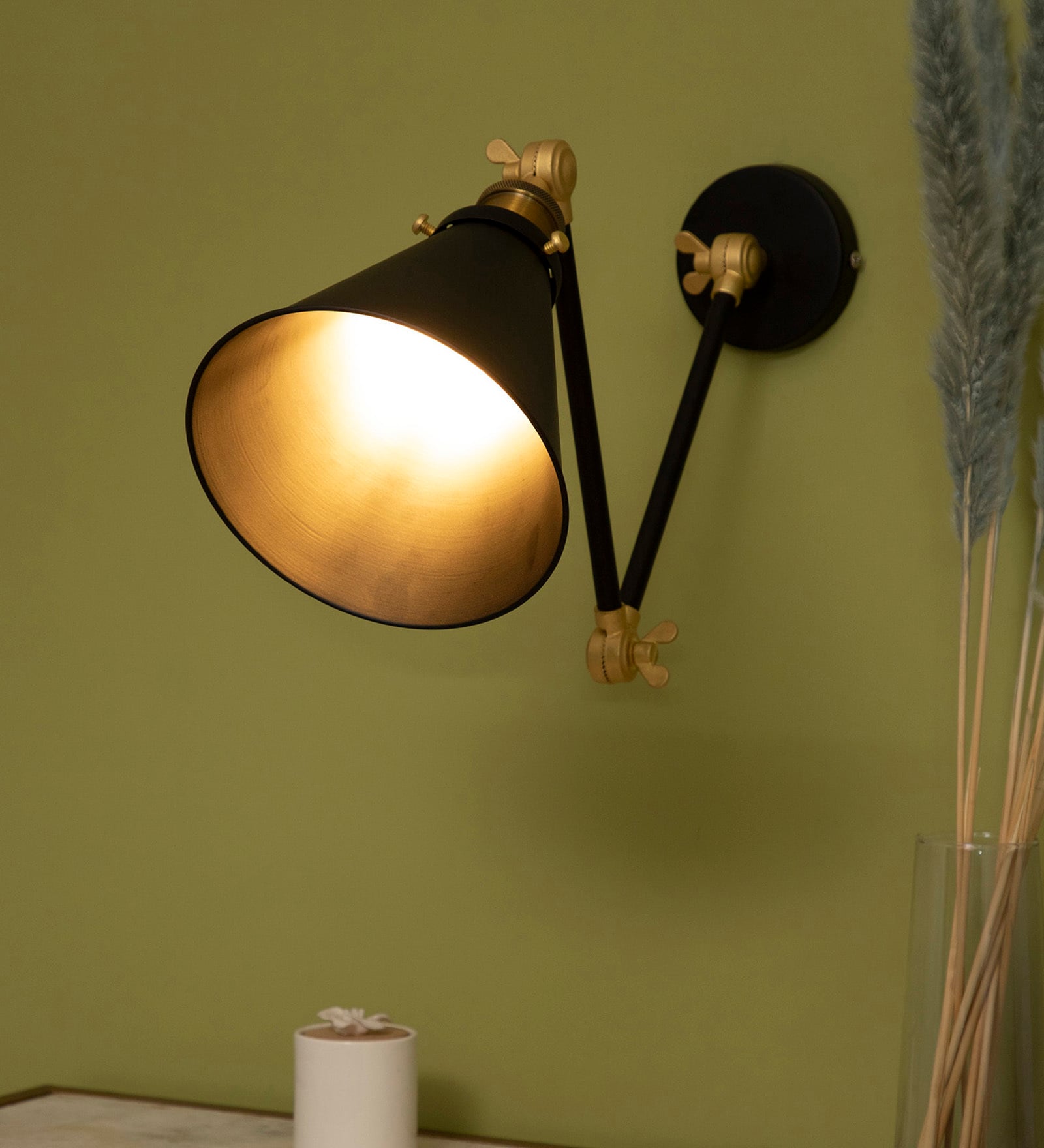 Mimmic Black Matt Metal Wall Light