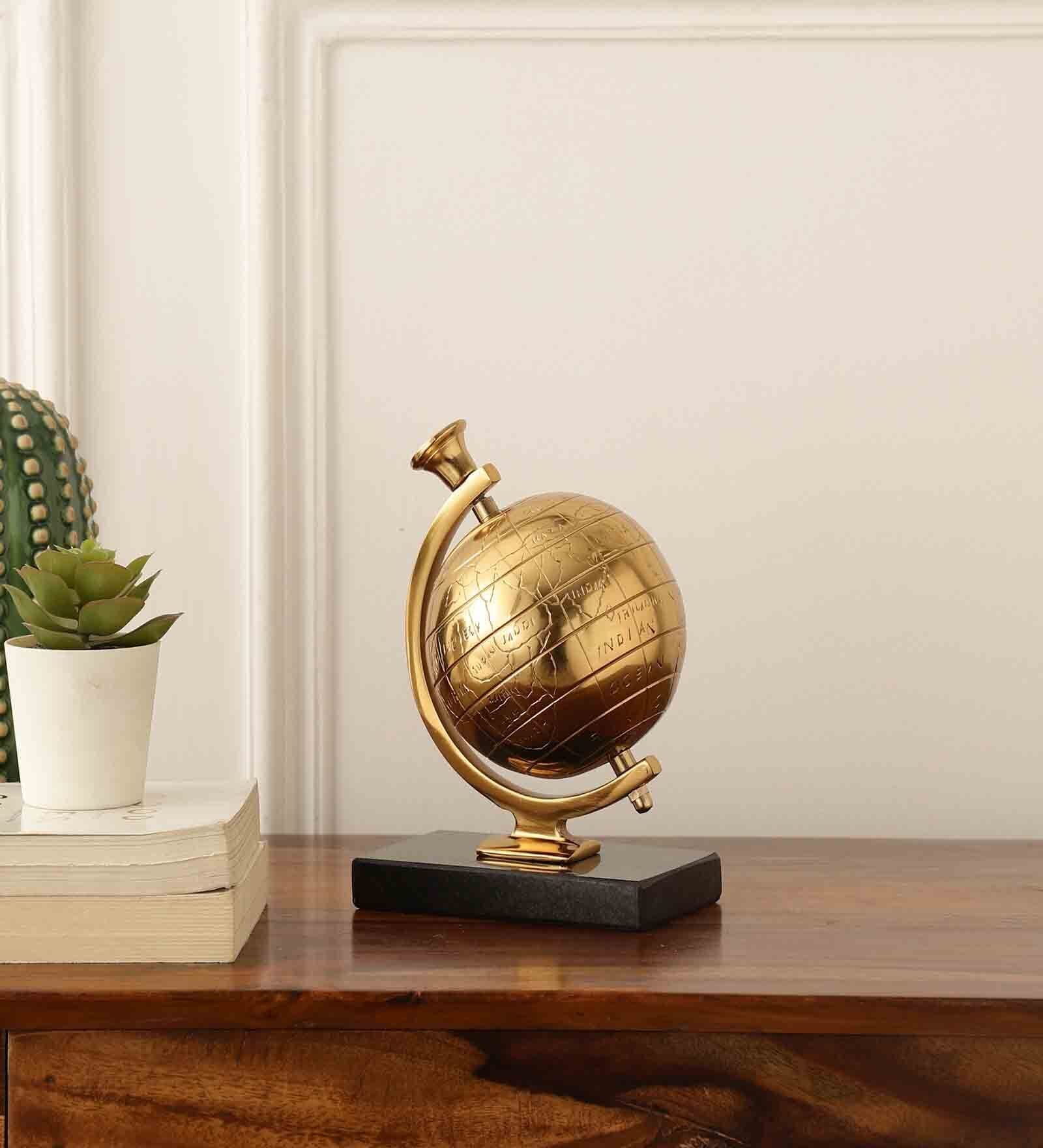 Miniature Metal Earth Gold with Black Marble Base