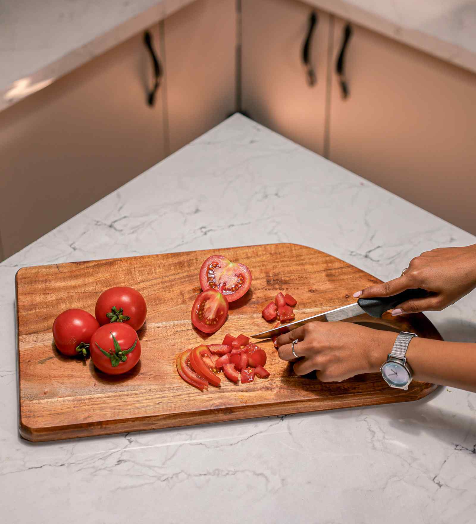 Minze Acacia Wood Chopping Board