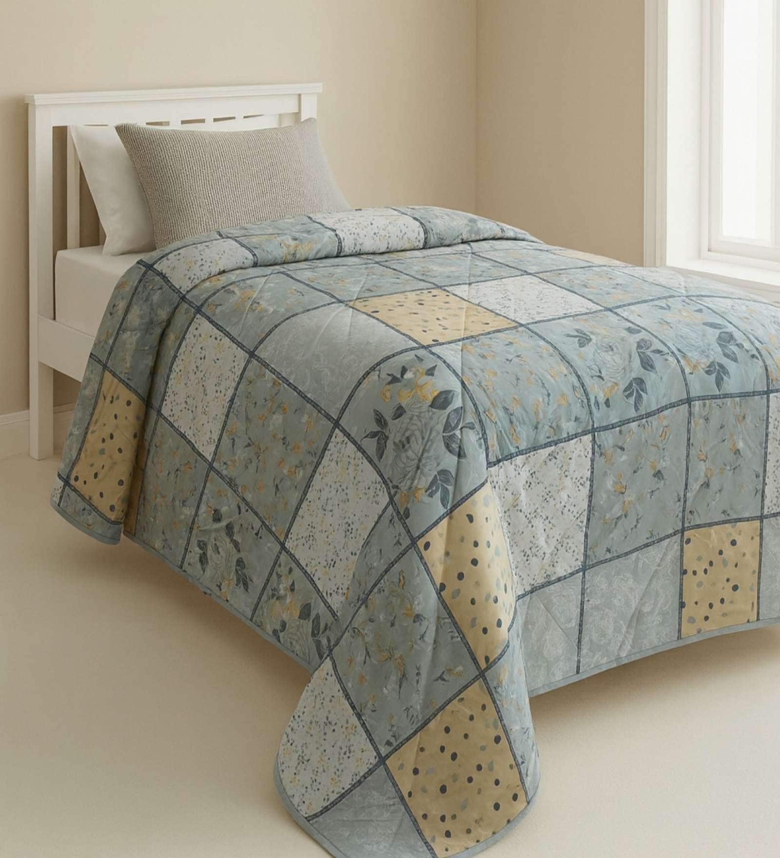 Mist Gray Ultrasonic Premium 120 GSM Reversible Ac Single Bed Comforter