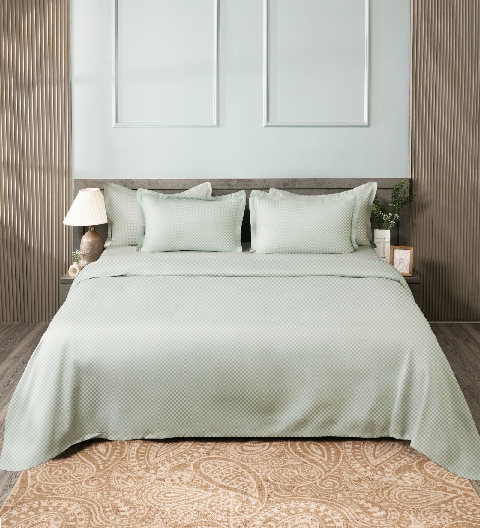 Green 300TC 100% Cotton Flat Chekered Super King Bedsheet with 2 Pillow Covers