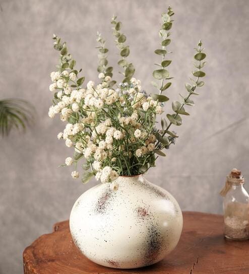 Mimero White Iron Vase