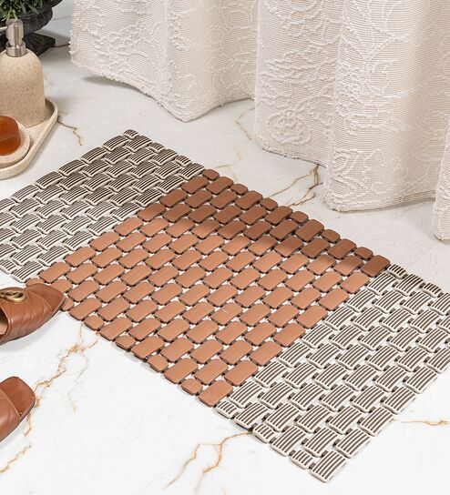 MistFlow Brown Anti-Slip Shower Mat 39 X 73 cm