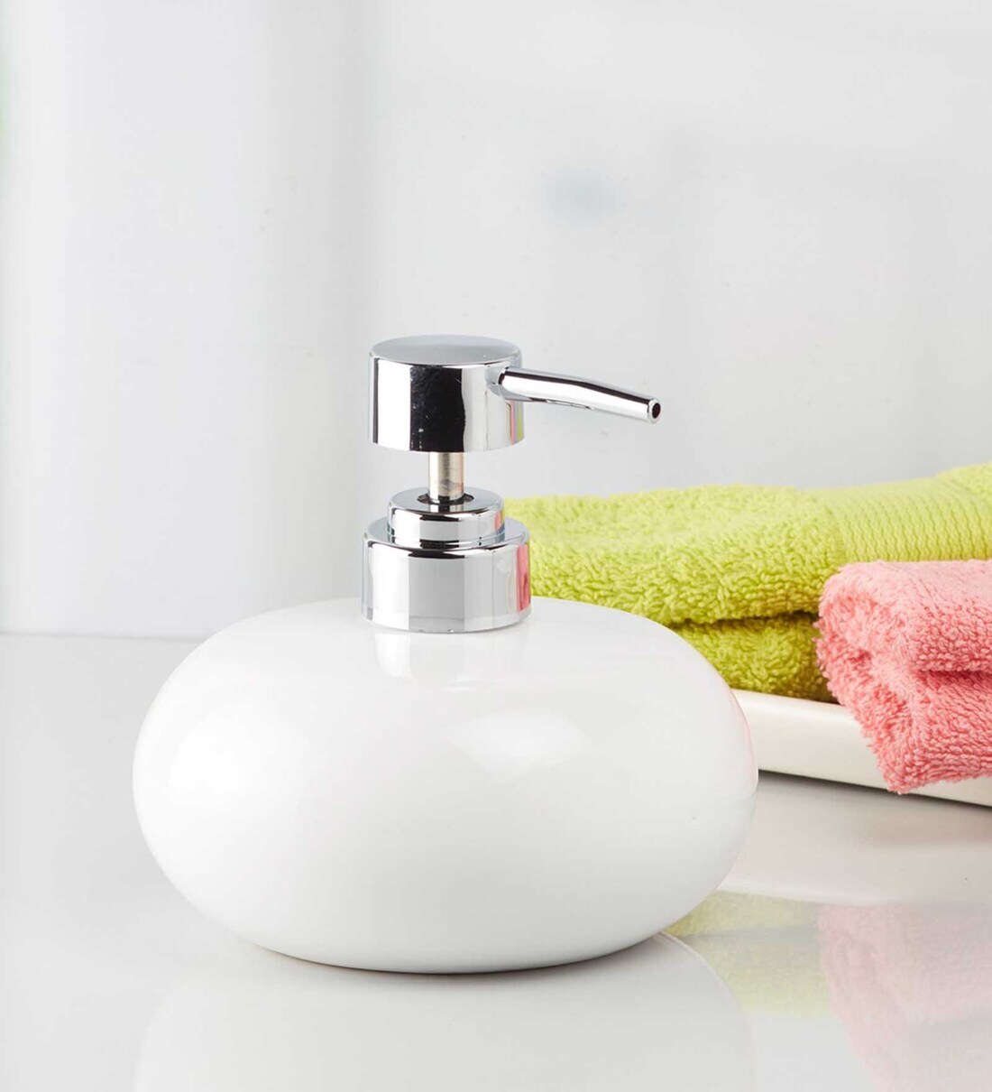 Buy Modern White Ceramic Soap Dispenser at 25% OFF by Kookee | Pepperfry