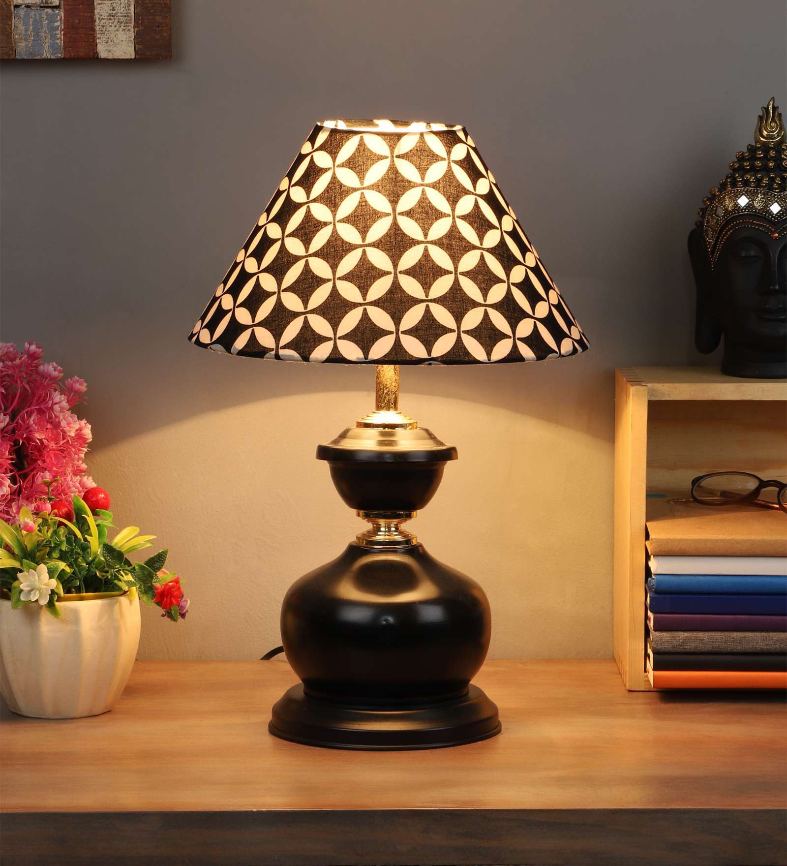 Fellida Offwhite & Black Cotton Shade Night Lamp With Iron Base