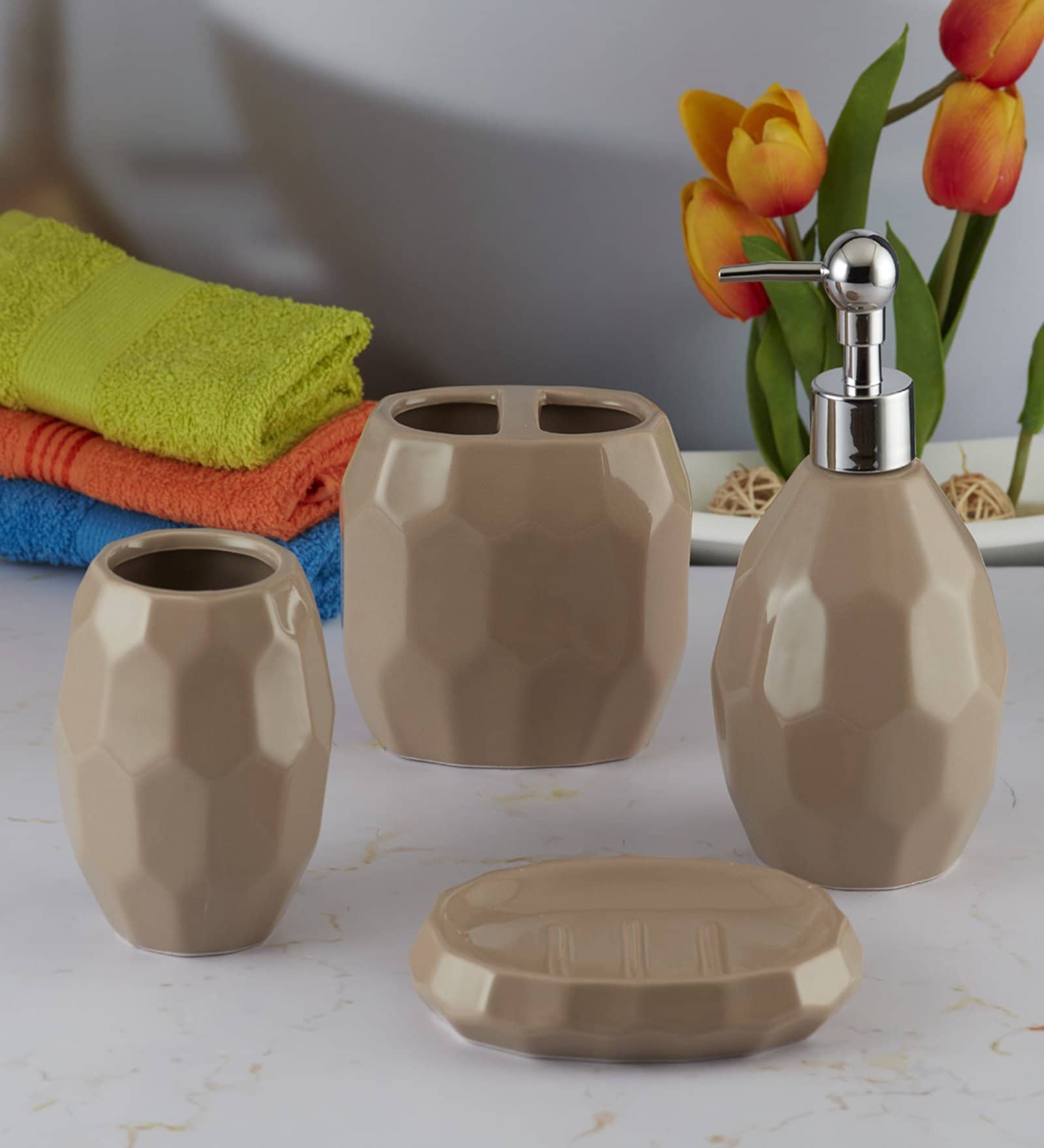 Modern Brown Ceramic Set of 4 Bath Accessories Set 