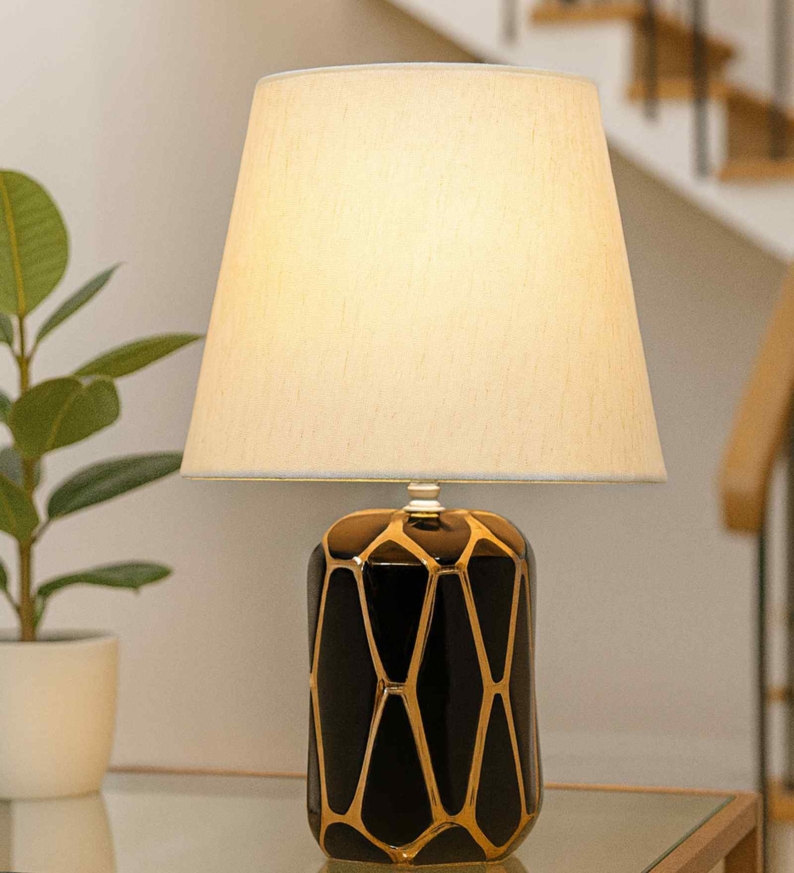 Modern Ceramic Base Bedside Table Lamp