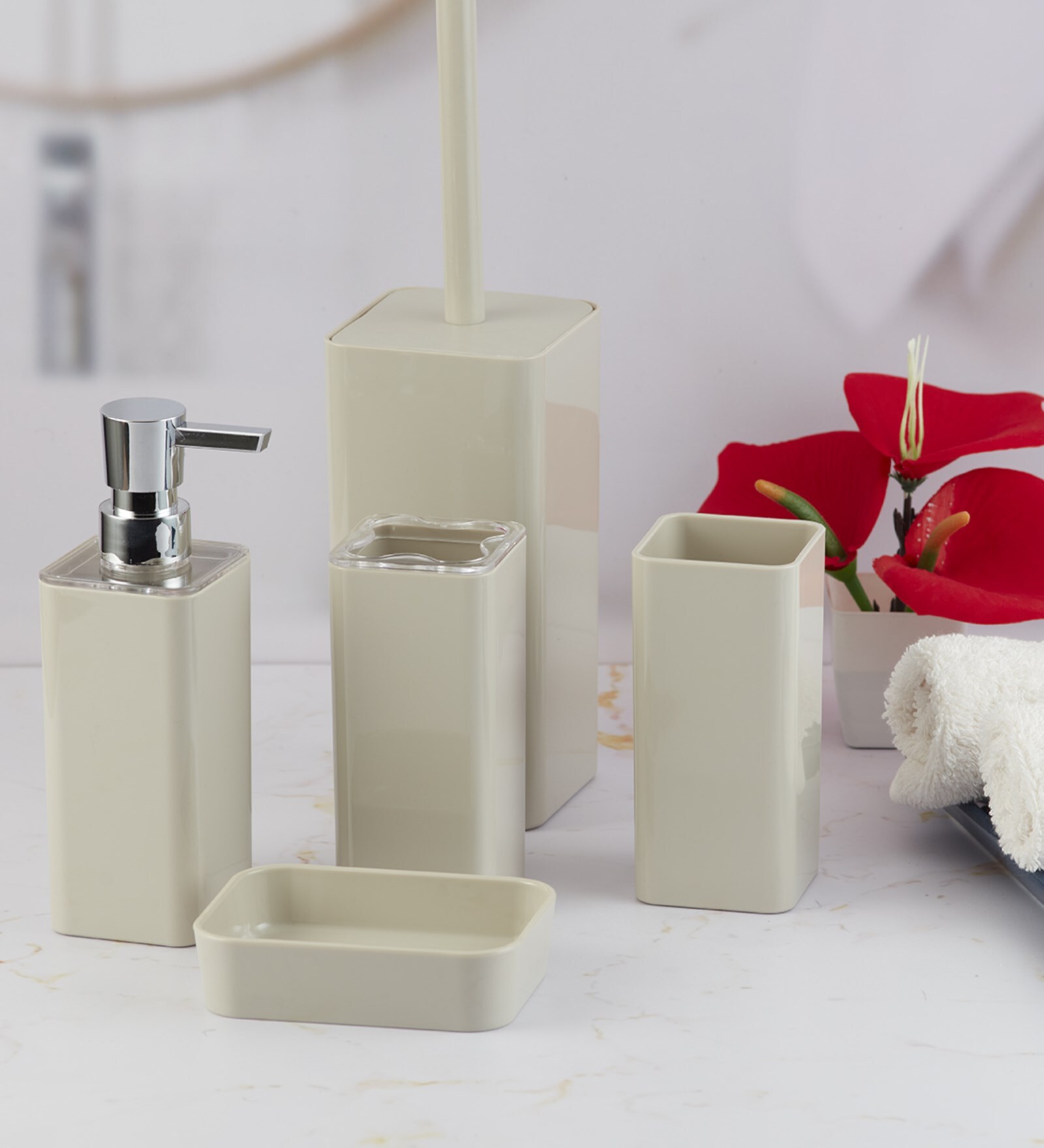 Buy Modern Cream Acrylic Set of 5 Bath Accessories Set by Kookee at 20% ...