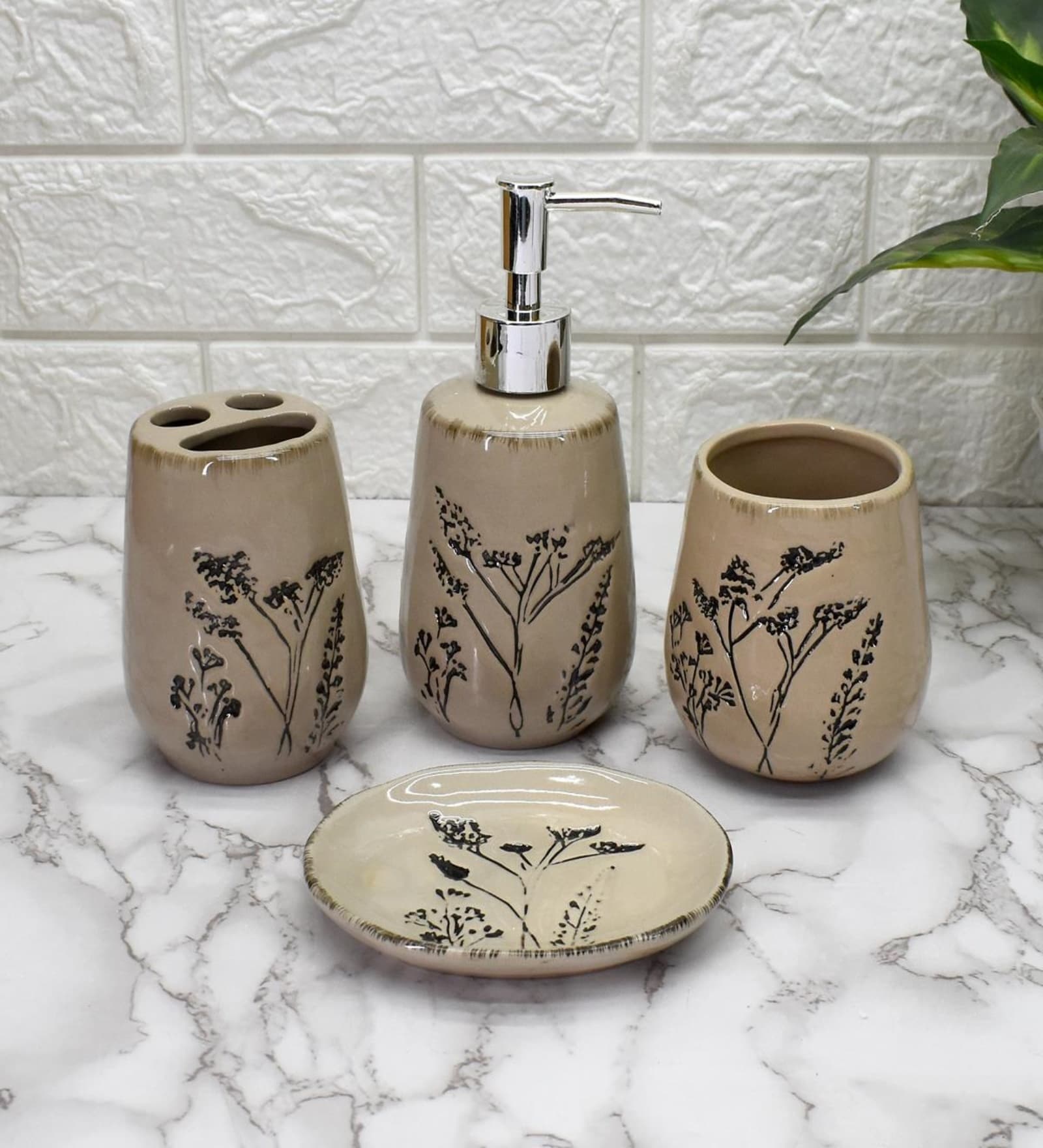 Modern Cream Ceramic Set of 4 Bath Accessories Set