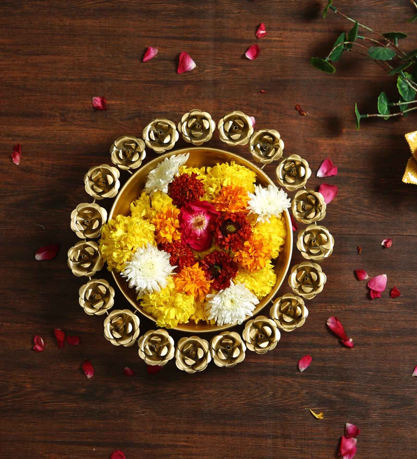 Modern Golden Metal (Set of 2) Urli