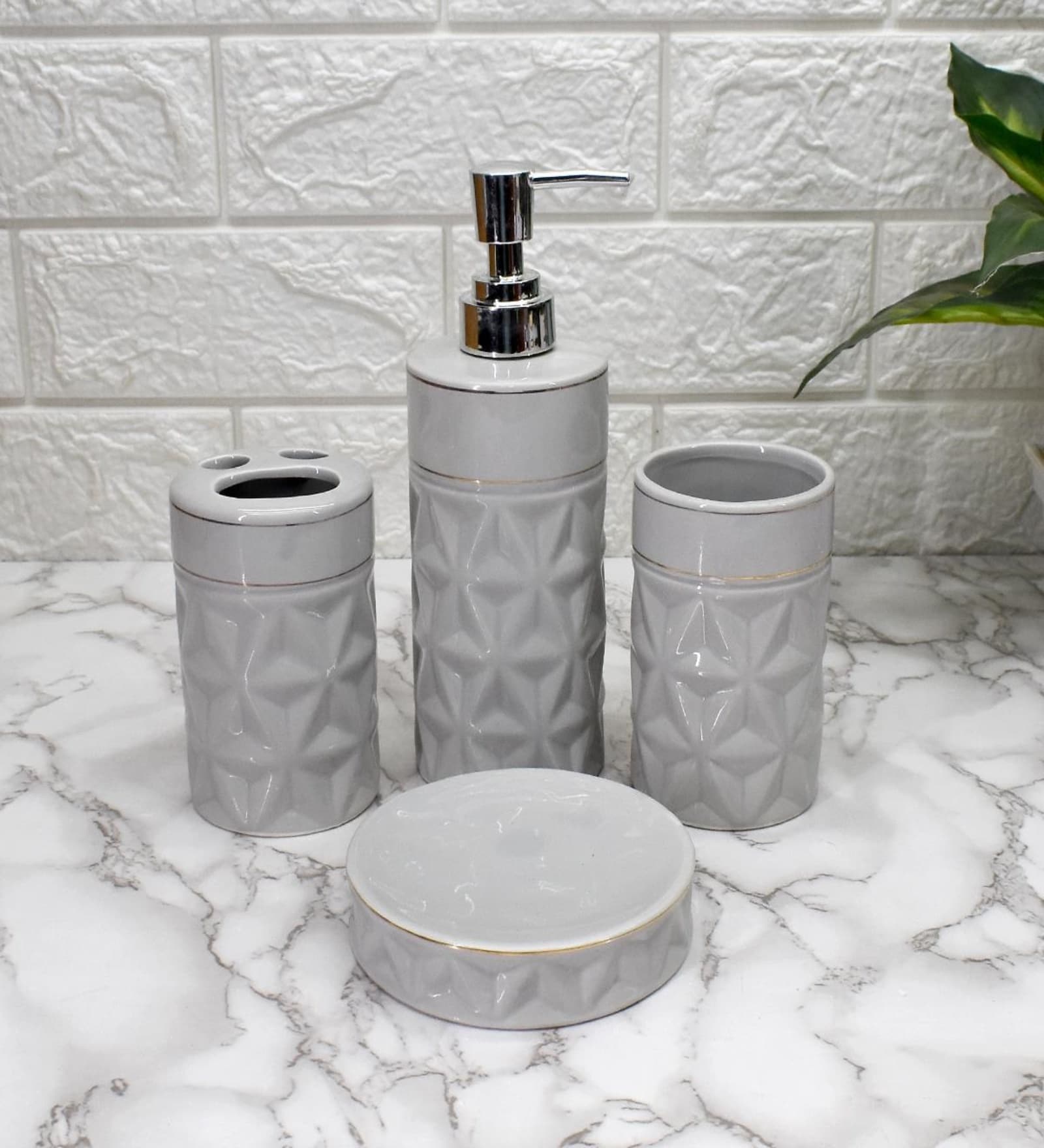 Modern Grey Ceramic Set of 4 Bath Accessories Set 
