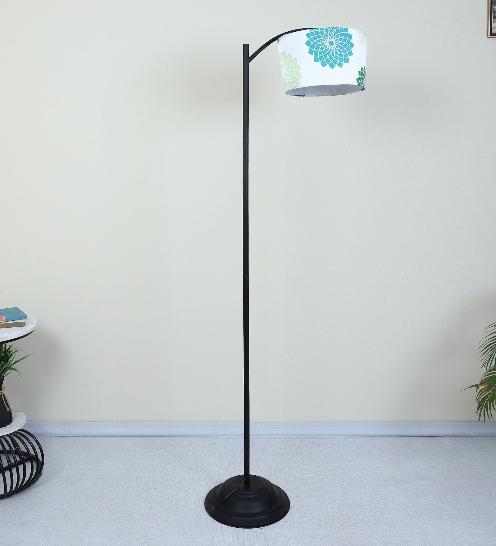 Modern Lamppost Style Black Iron Base Floor Lamps Dahlia Floral Print Satin Shade