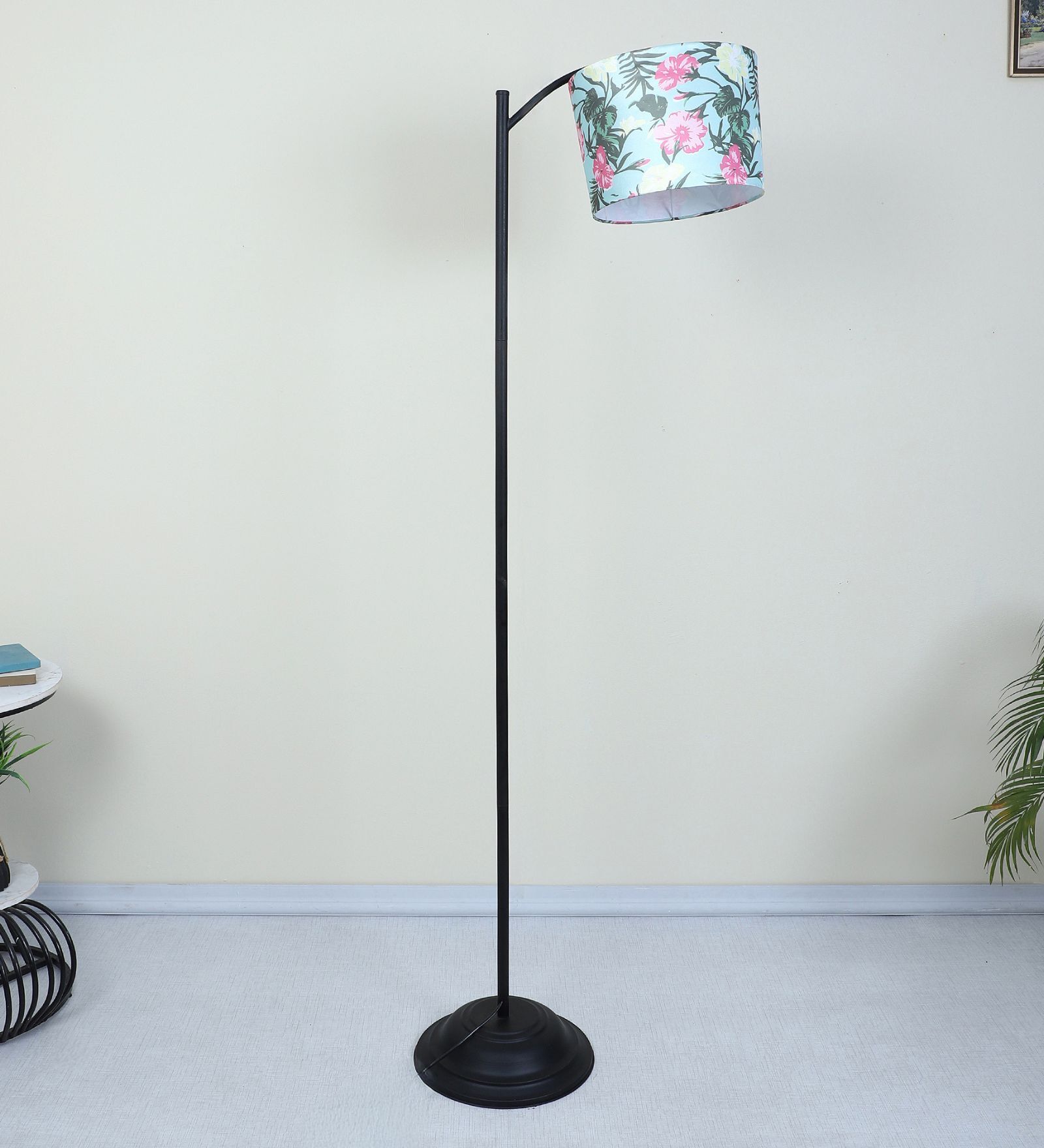 Modern Lamppost Style Black Iron Base Floor Lamps Narcissue Floral Print Satin Shade