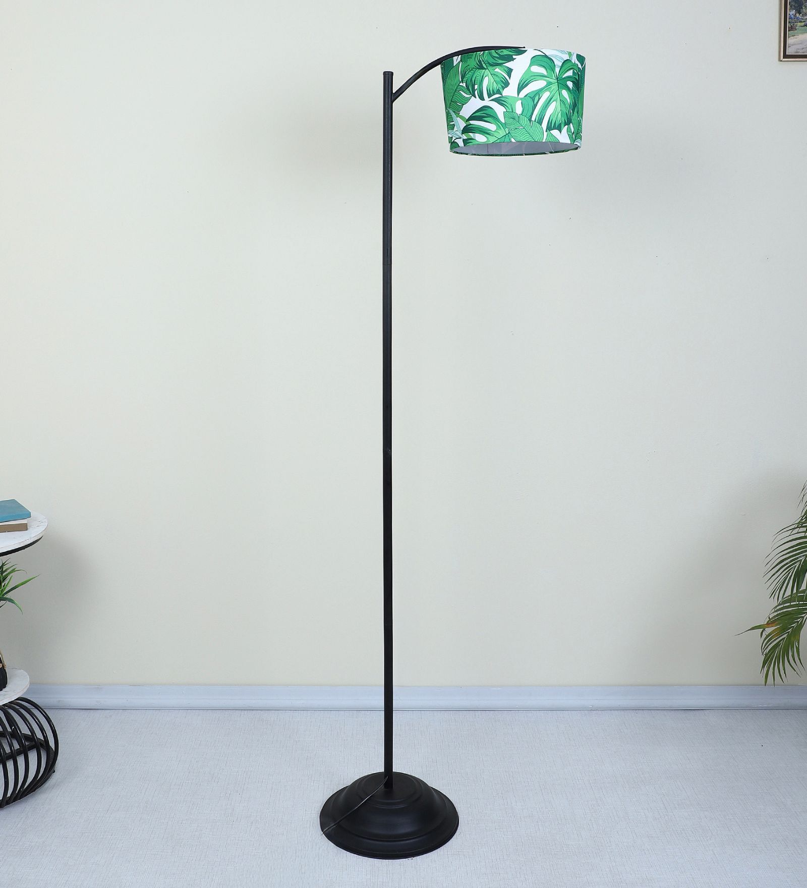 Modern Lamppost Style Black Iron Base Floor Lamps Palm Print Satin Shade